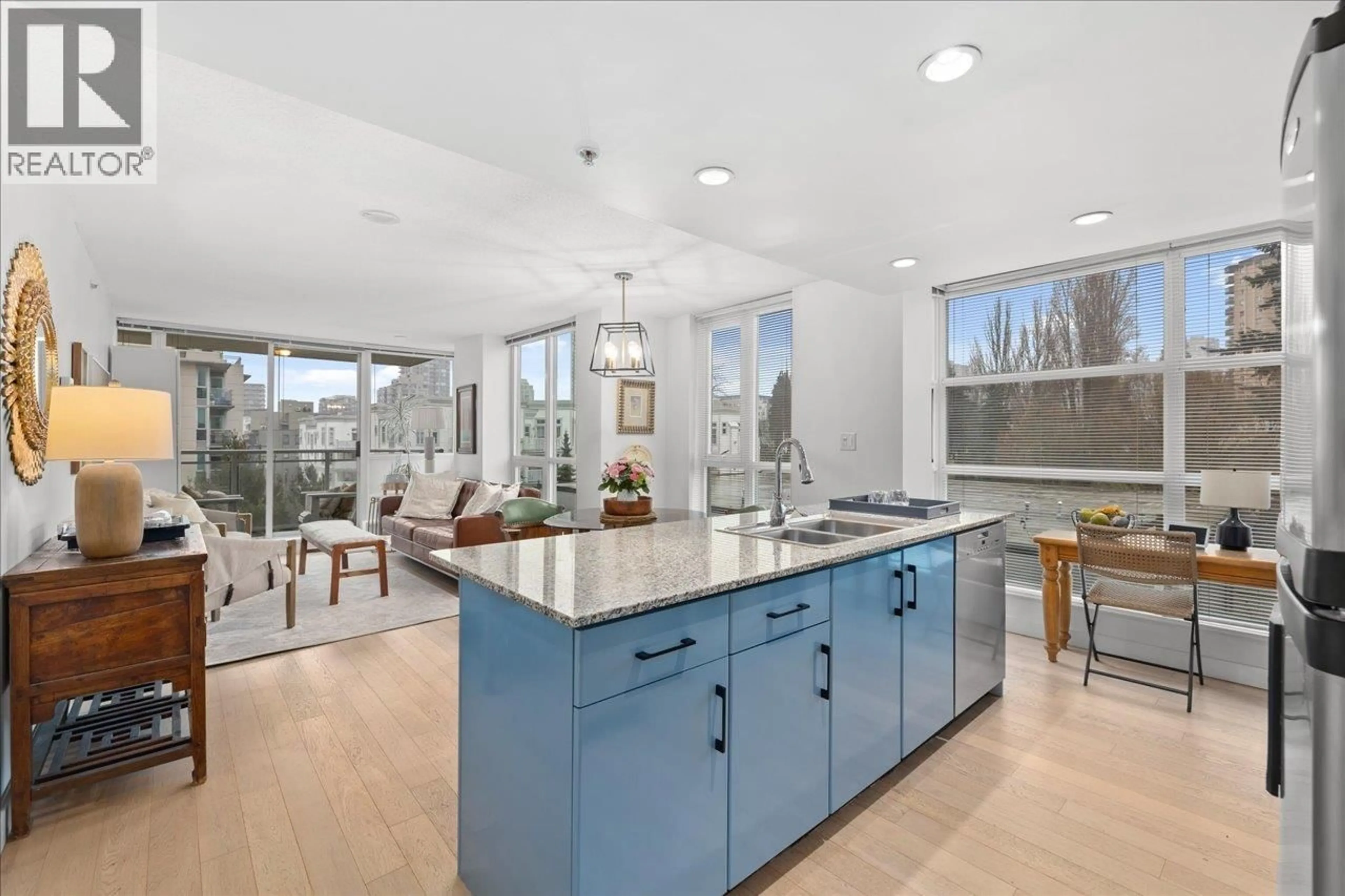 Open concept kitchen, ceramic/tile floor for 708 - 188 ESPLANADE, North Vancouver British Columbia V7L4Y1