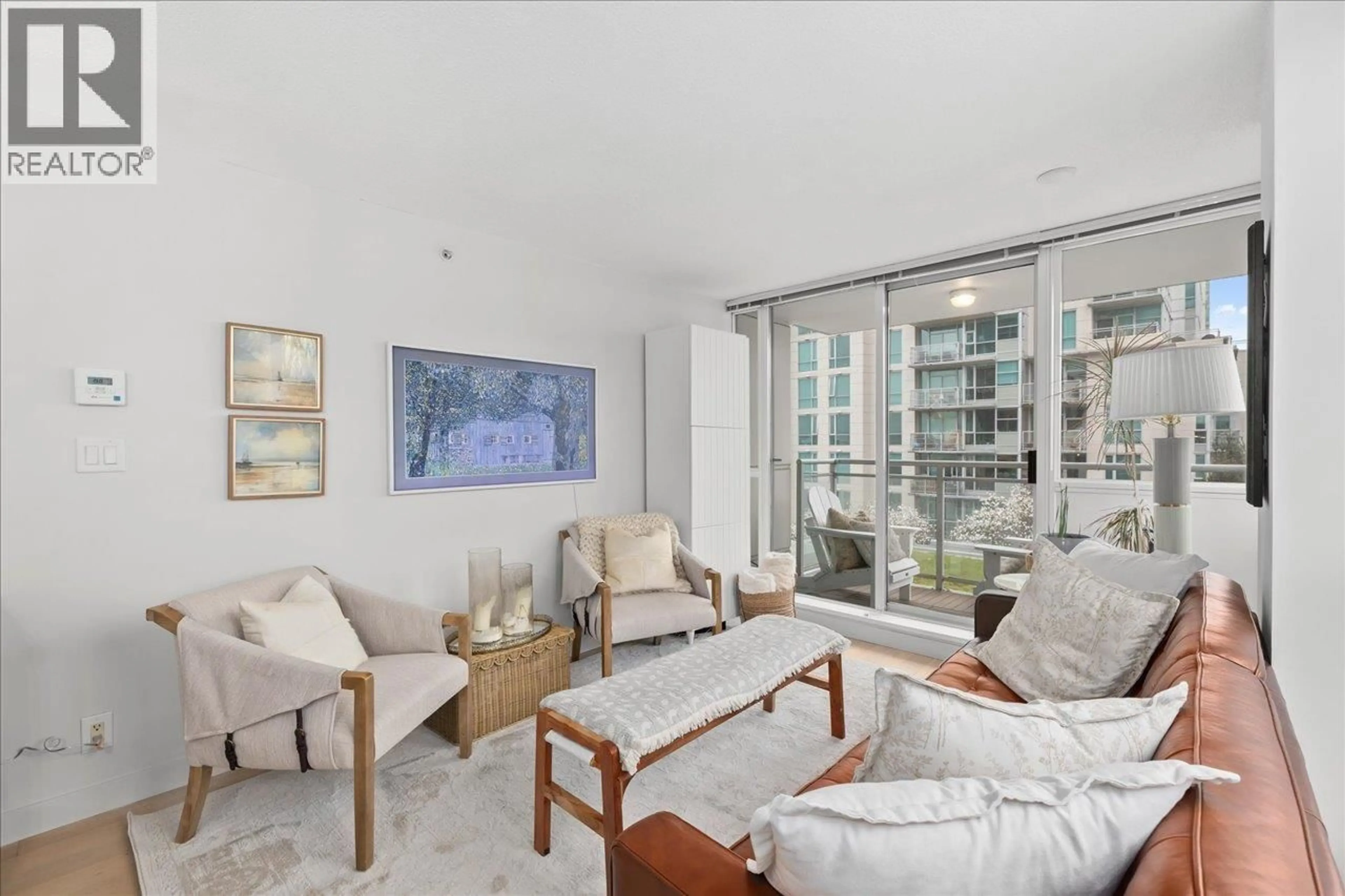 Living room with furniture, unknown for 708 - 188 ESPLANADE, North Vancouver British Columbia V7L4Y1