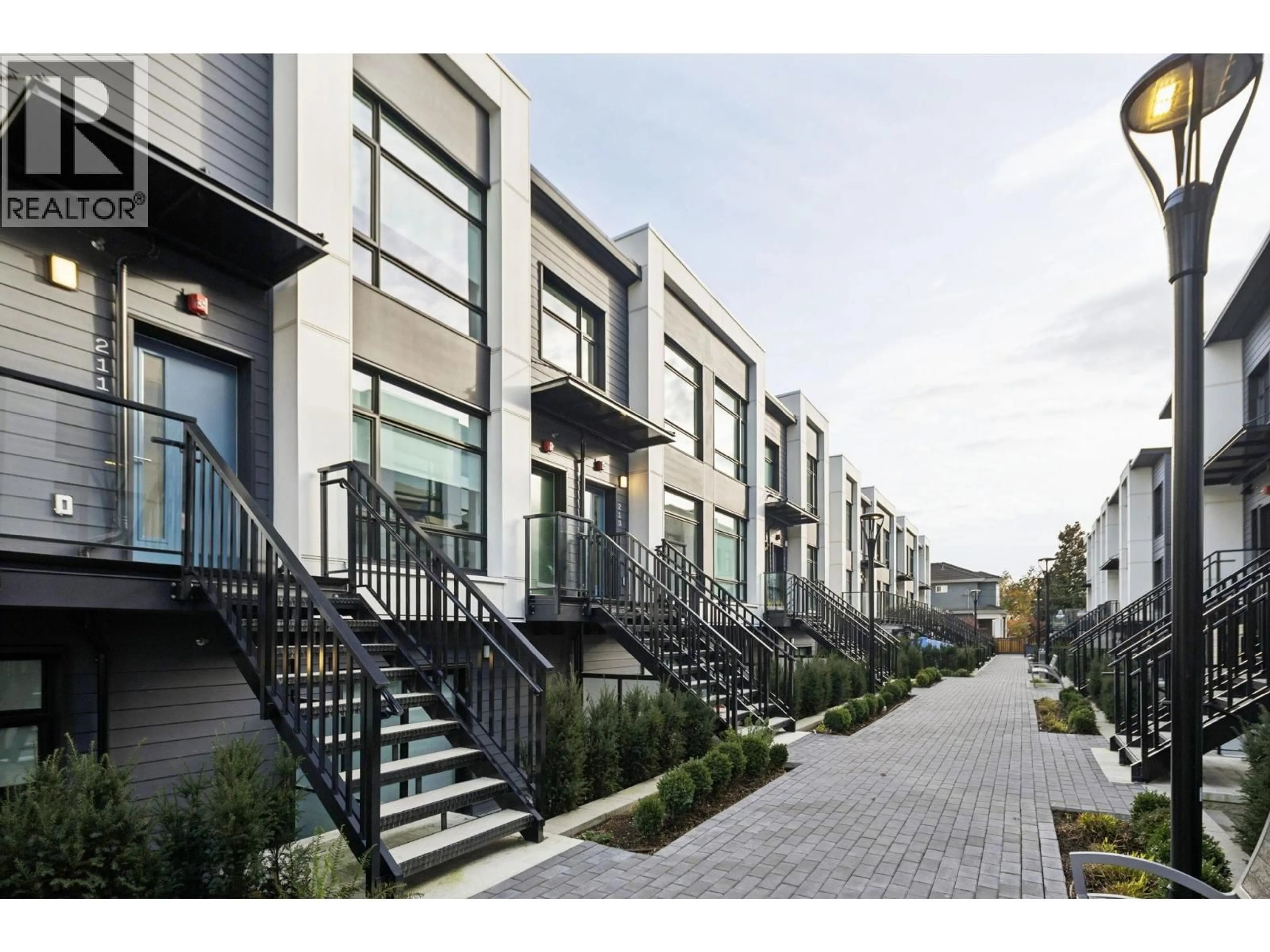 Unknown for 225 - 1010 47TH AVENUE, Vancouver British Columbia V6M0E3