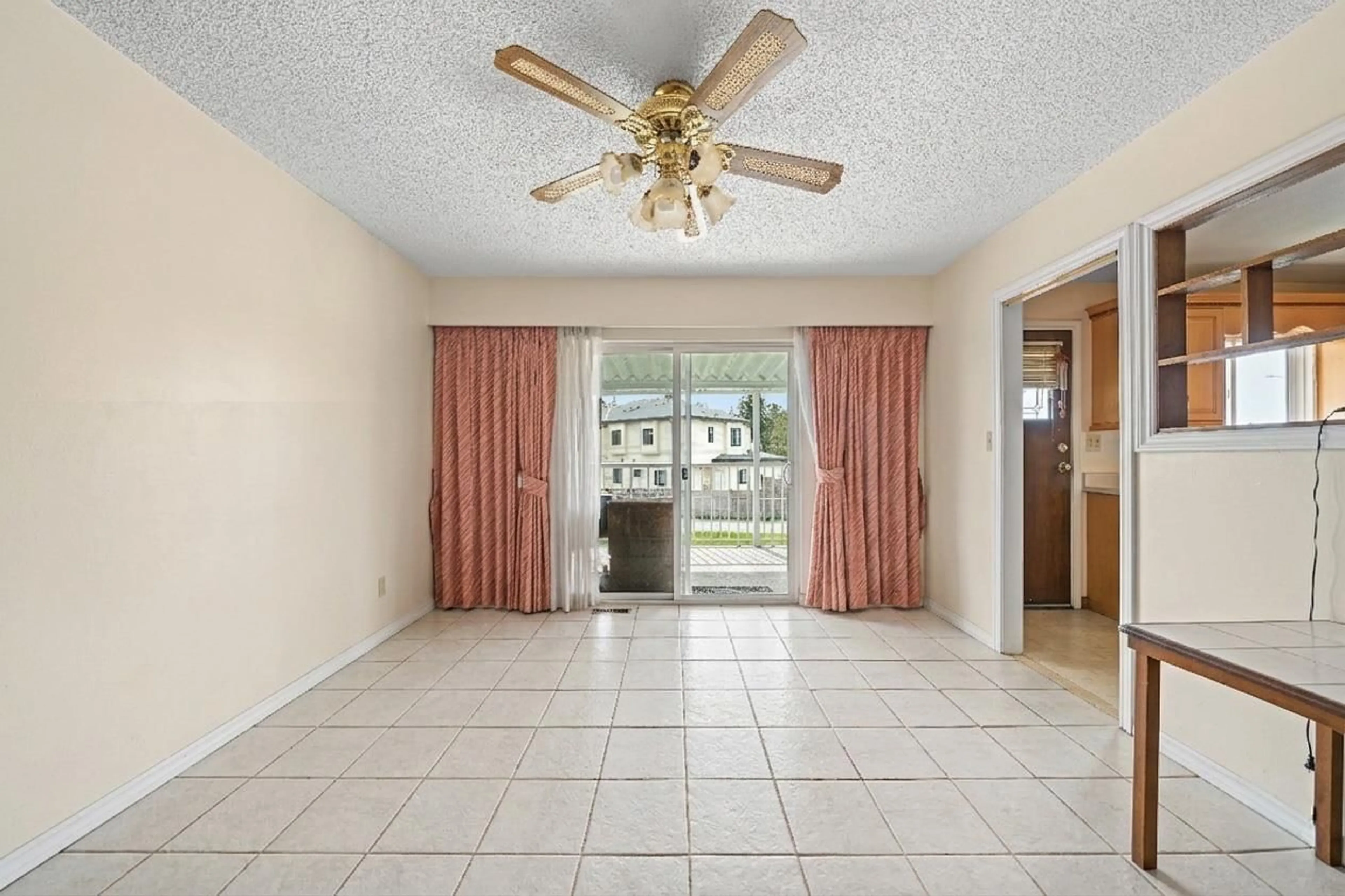 Unknown for 14058 72 AVENUE, Surrey British Columbia V3W2P8