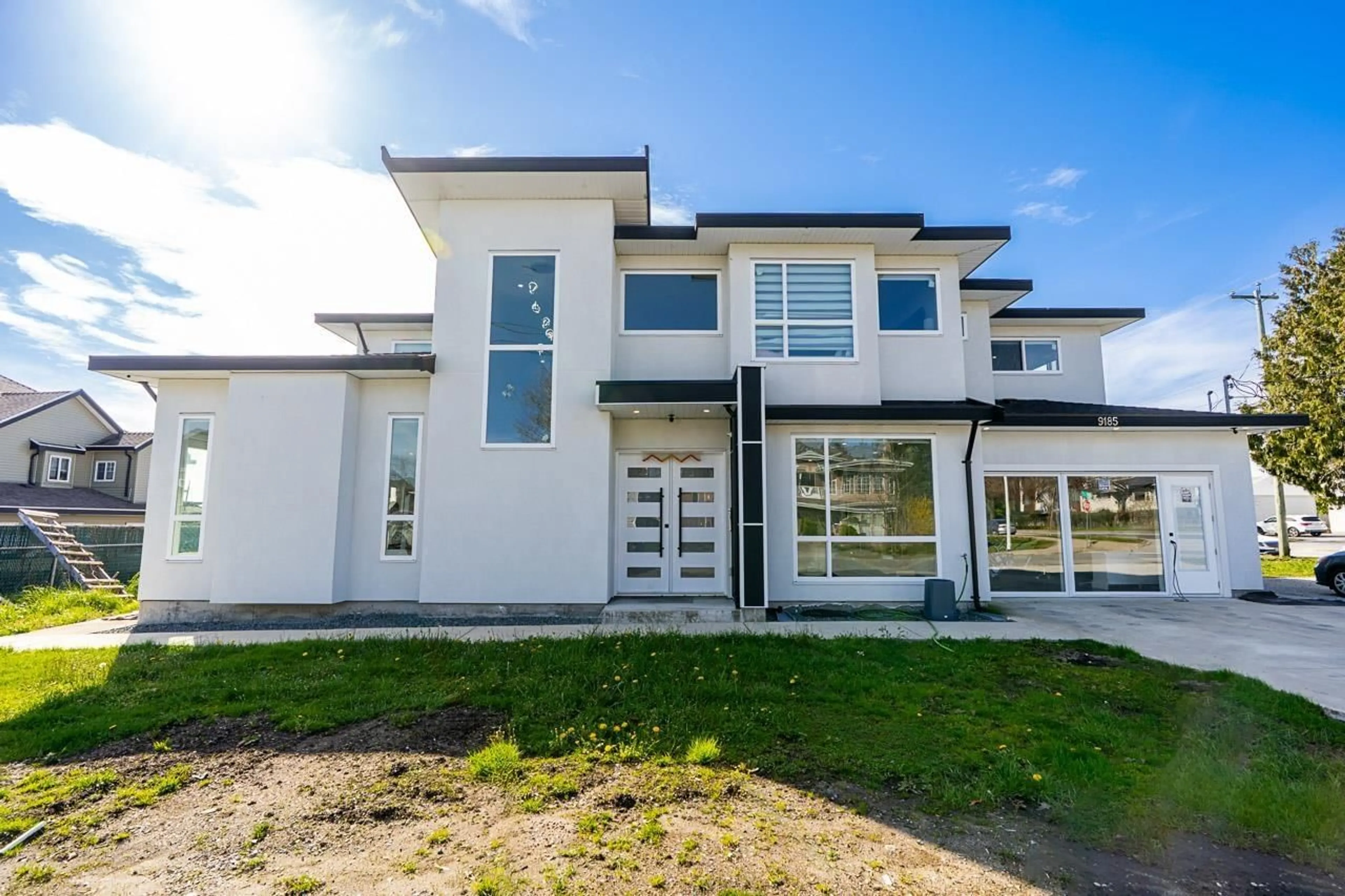 Home with vinyl exterior material, unknown for 9185 139 STREET, Surrey British Columbia V3V1J2