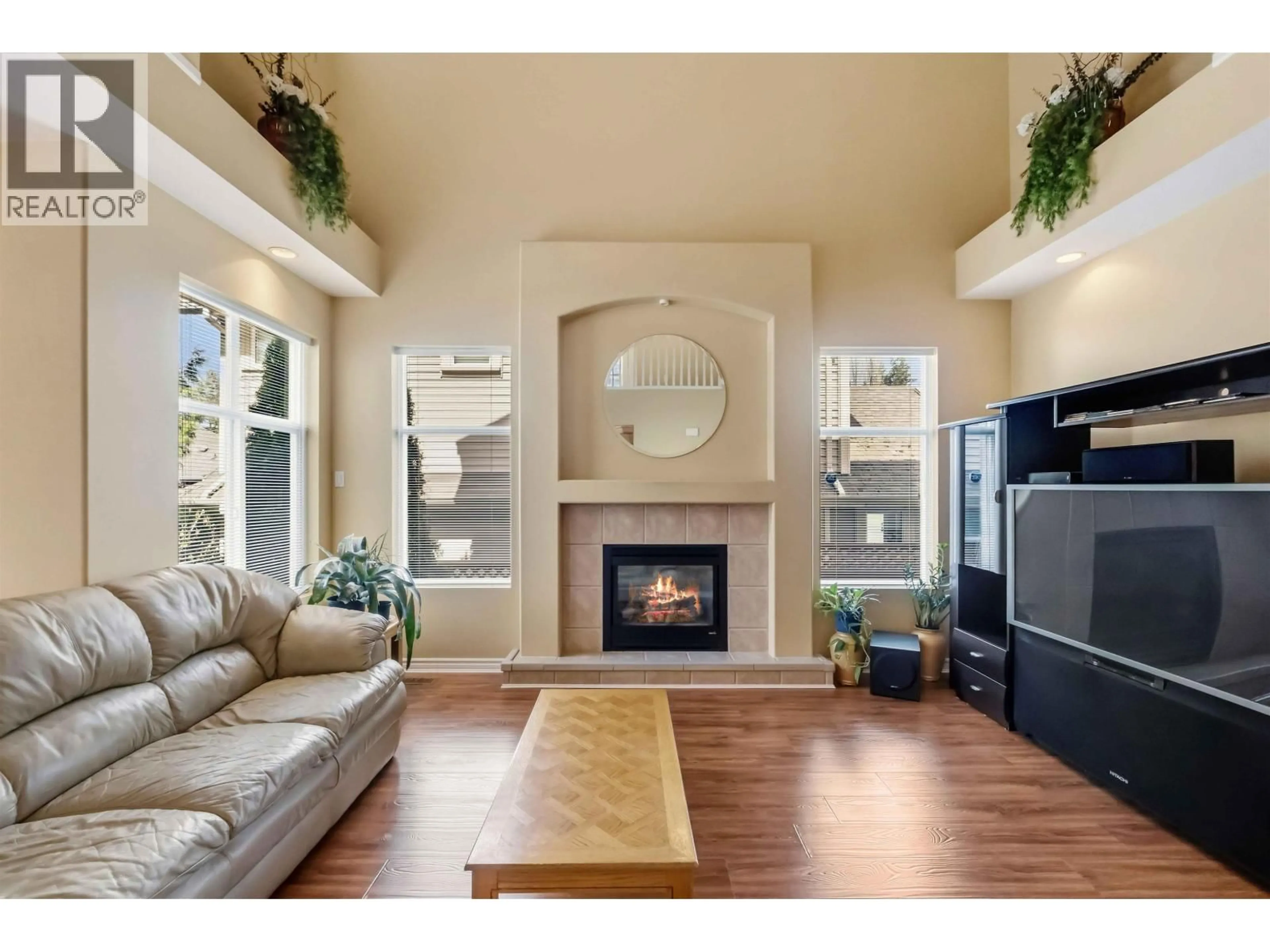 Living room with furniture, unknown for 10097 241 STREET, Maple Ridge British Columbia V2W2C8