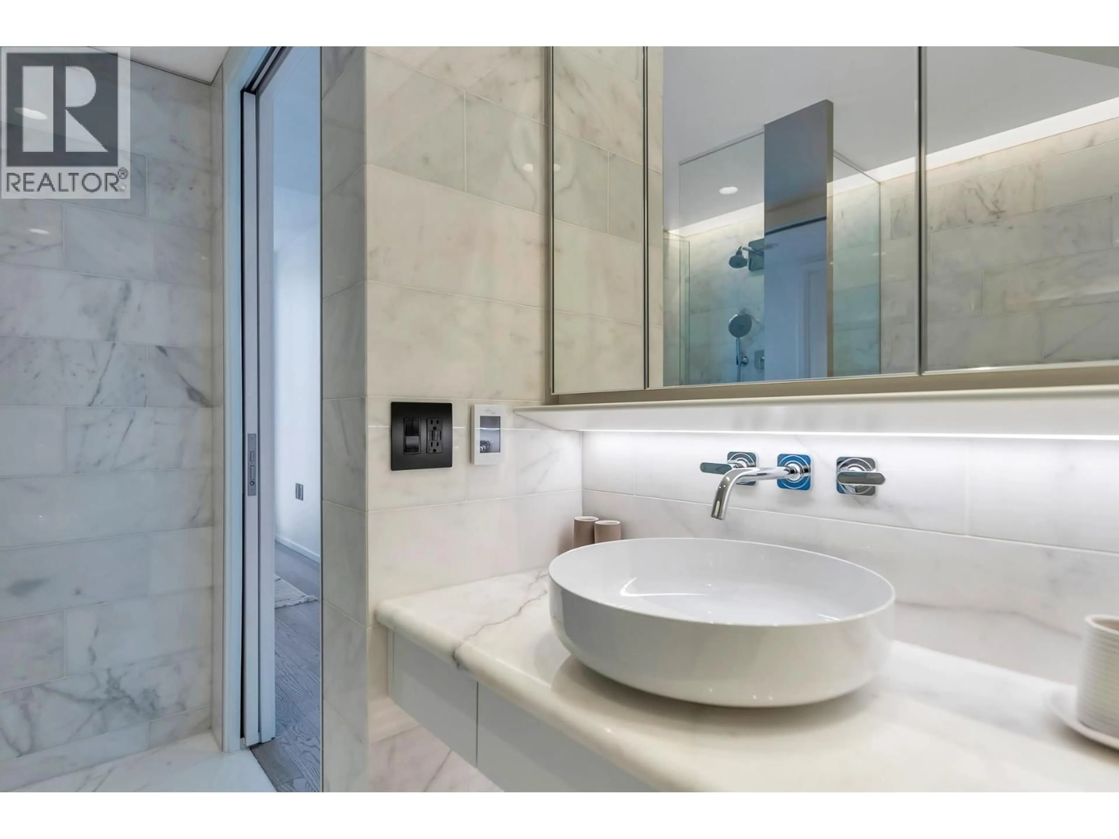 Standard bathroom, ceramic/tile floor for 1106 - 1408 ROBSON STREET, Vancouver British Columbia V6G1B9