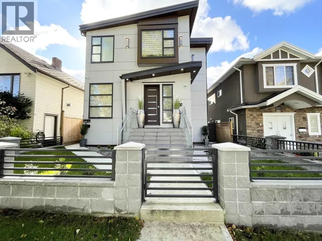2460 19TH AVENUE, Vancouver