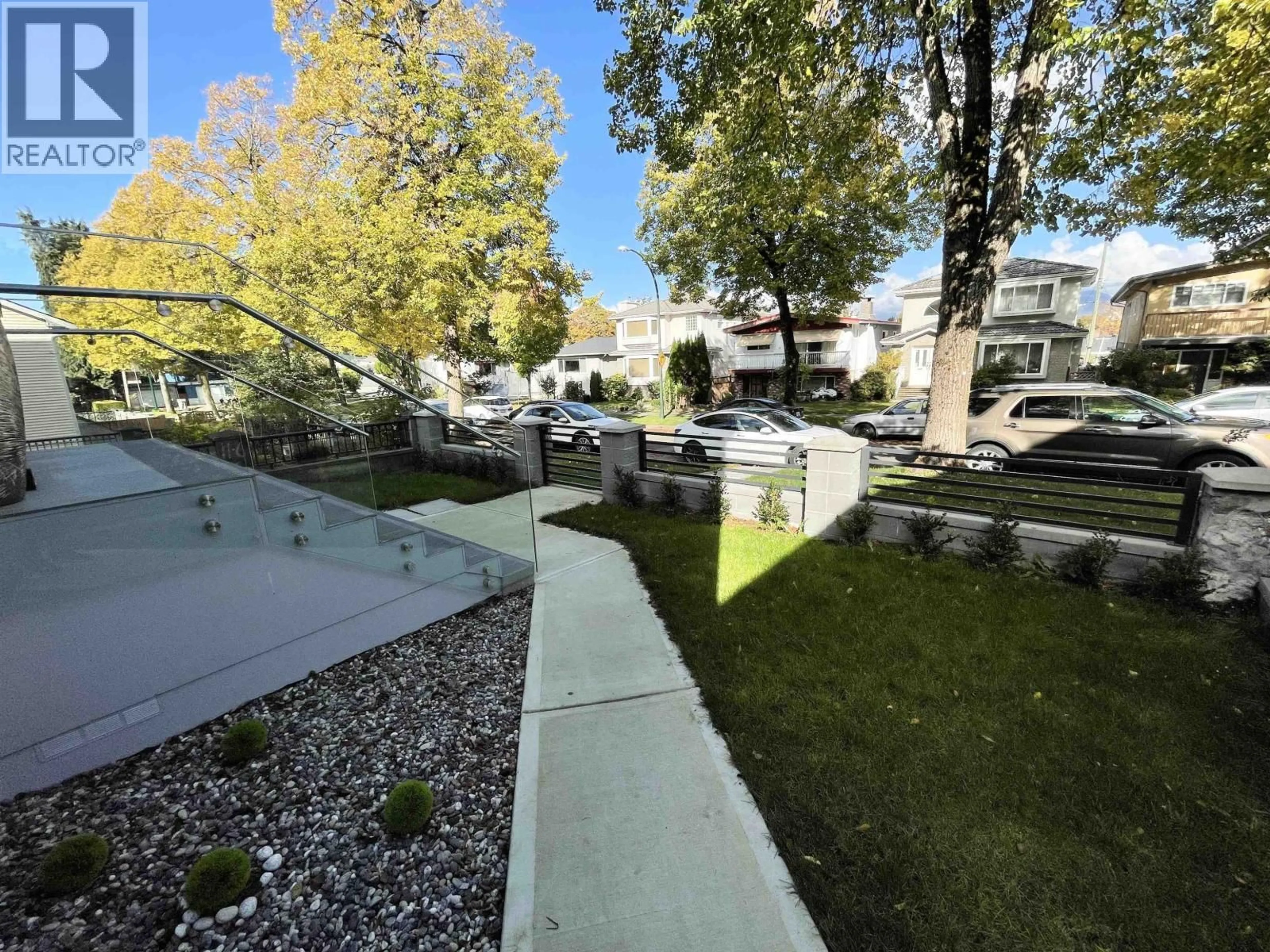 A pic from outside/outdoor area/front of a property/back of a property/a pic from drone, street for 2460 19TH AVENUE, Vancouver British Columbia V5M2R9