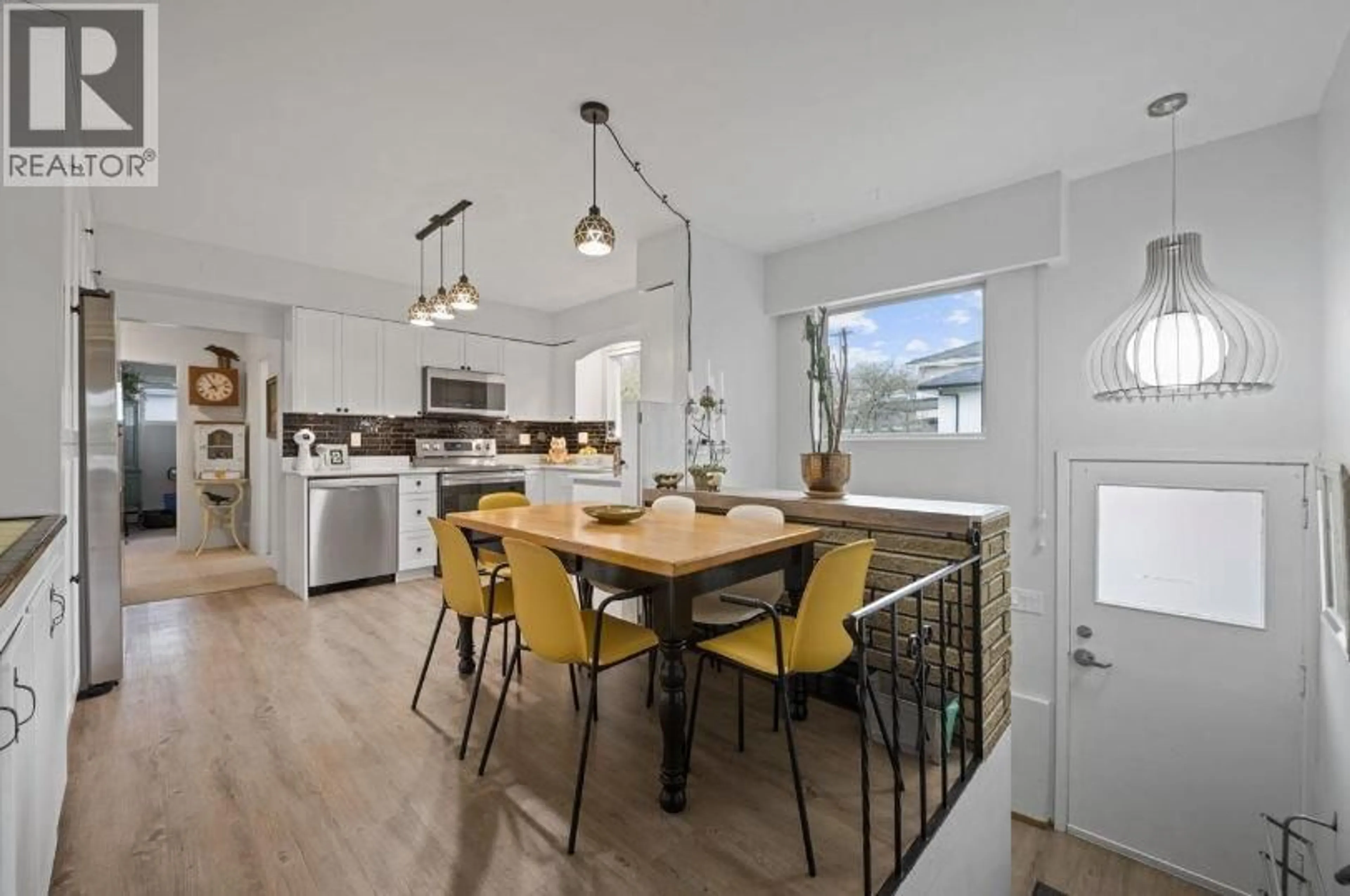 Open concept kitchen, unknown for 1294 33RD AVENUE, Vancouver British Columbia V5V3B6