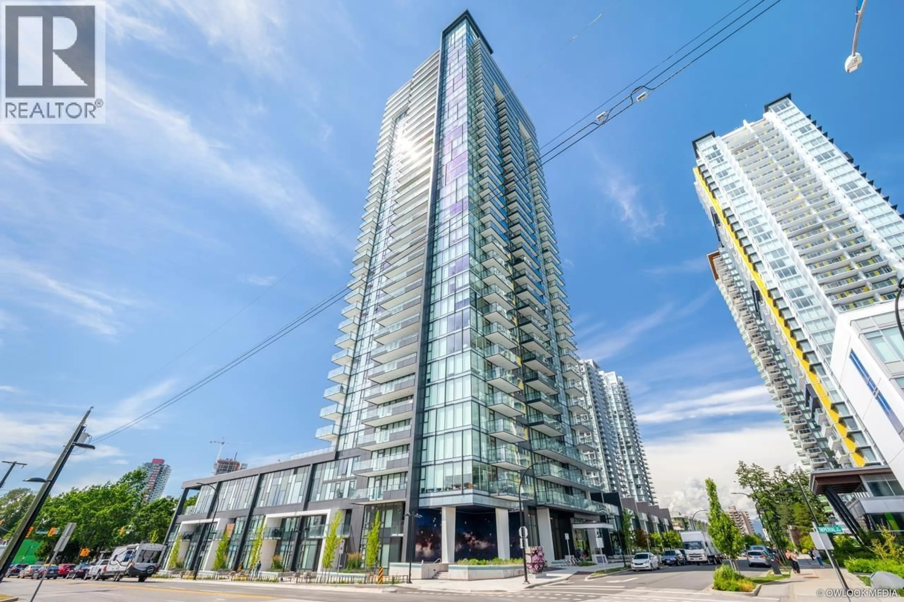 Indoor foyer for 2906 - 4688 KINGSWAY, Burnaby British Columbia V5H0E9