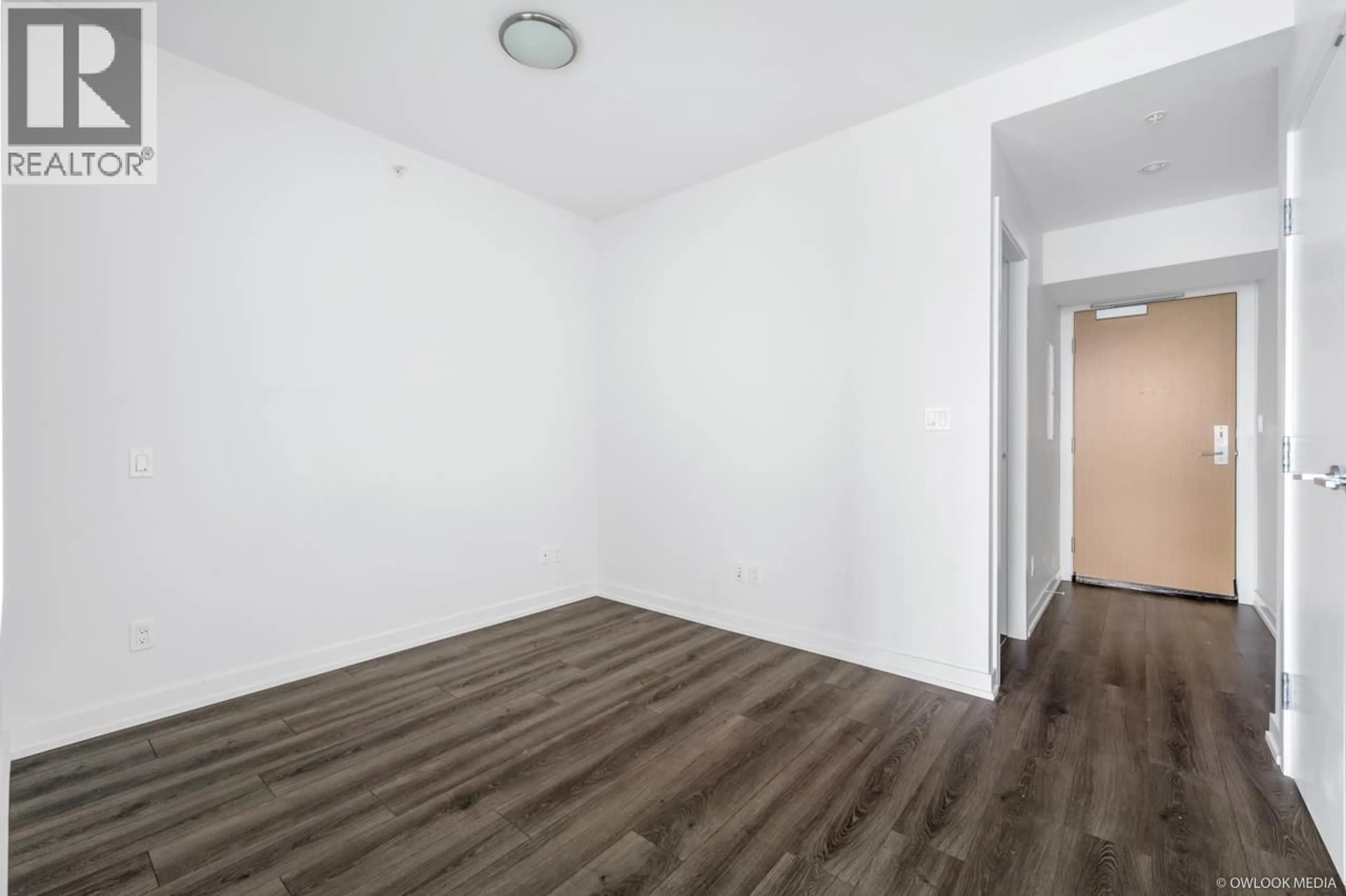 A pic of a room for 2906 - 4688 KINGSWAY, Burnaby British Columbia V5H0E9