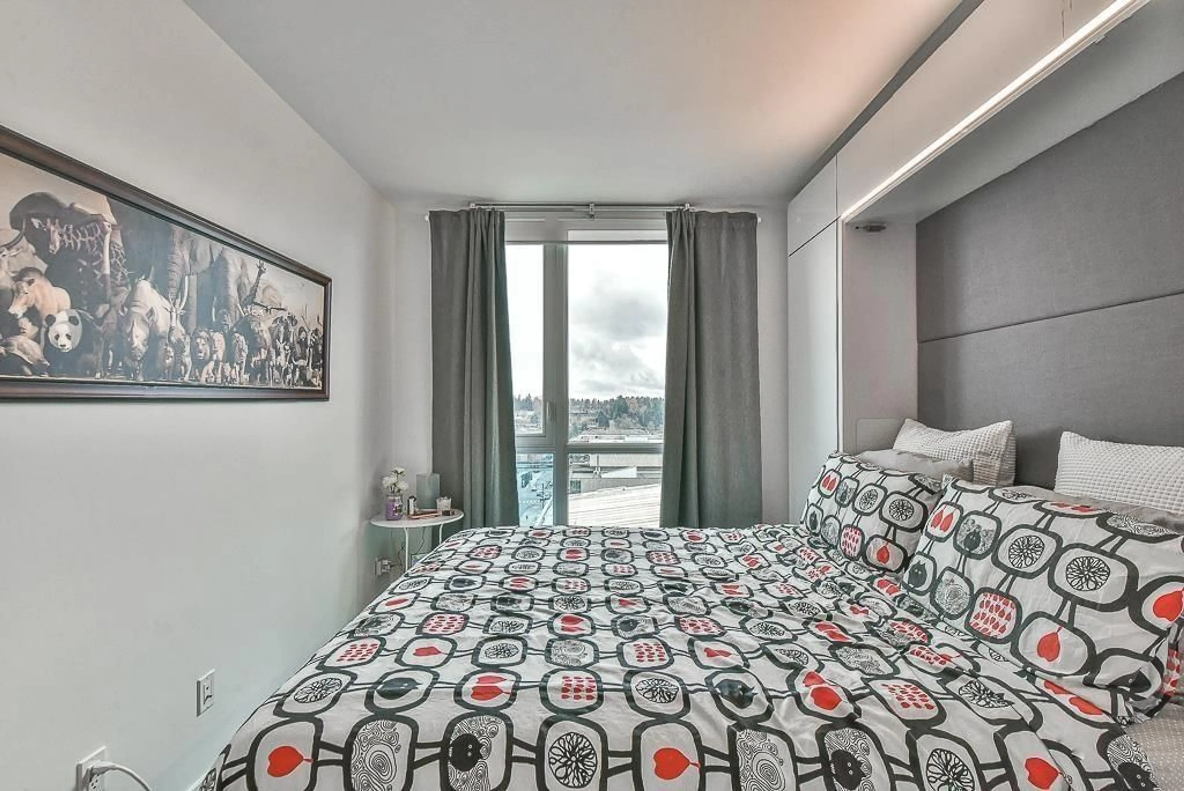 Bedroom with bed, unknown for 1009 - 13438 CENTRAL AVENUE, Surrey British Columbia V3T0N2