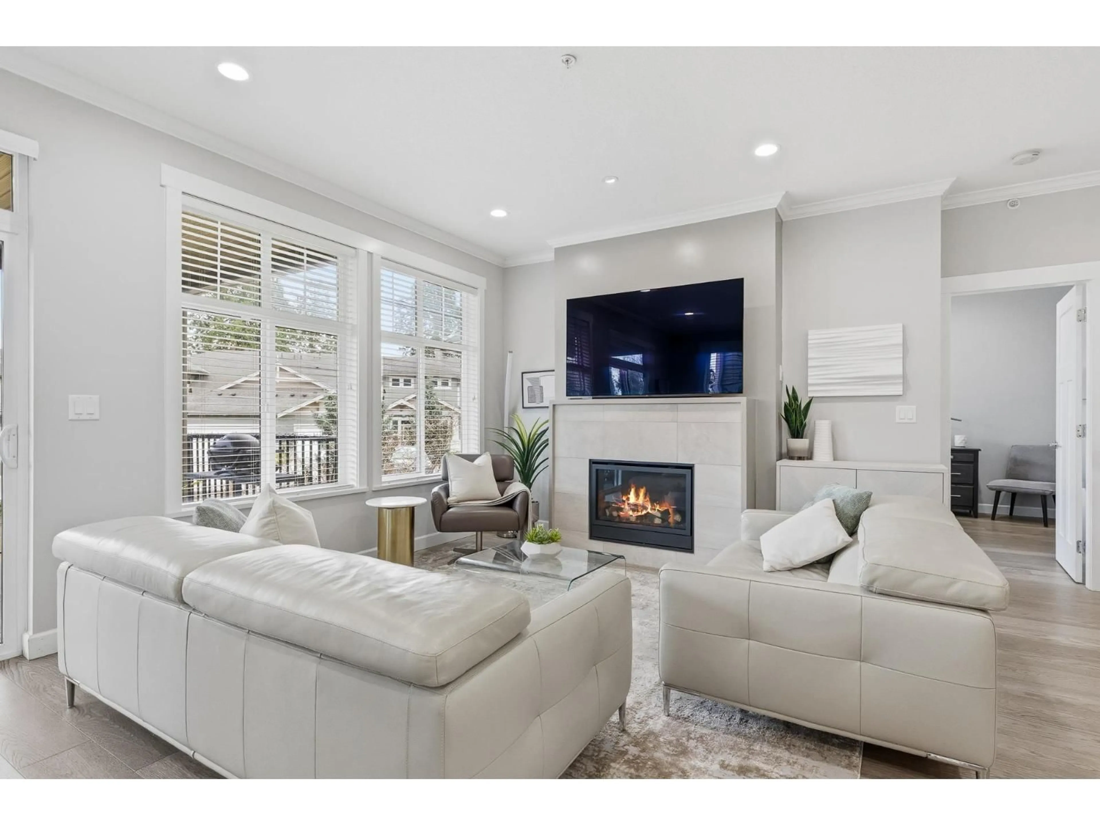 Living room with furniture, unknown for 20 - 7138 210 STREET, Langley British Columbia V2Y0V7