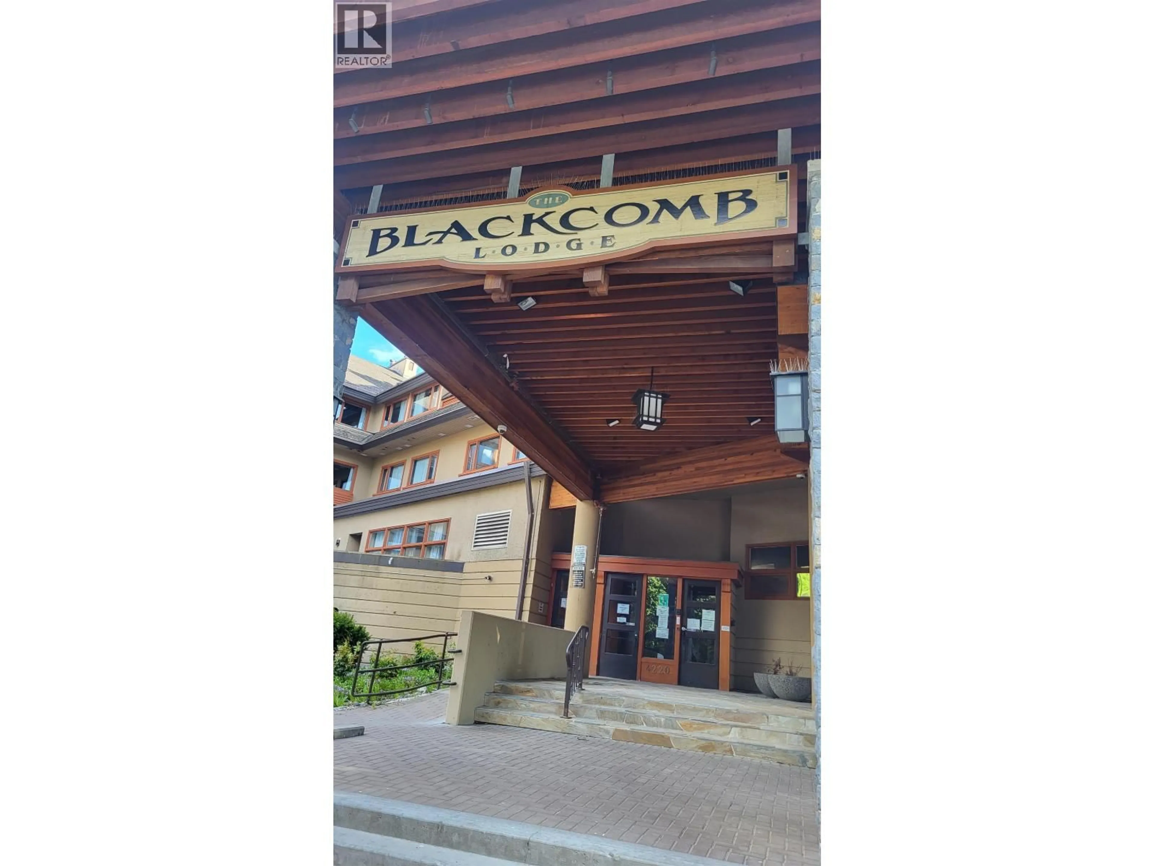 Lobby for 126 - 4220 GATEWAY DRIVE, Whistler British Columbia V8E0Z7