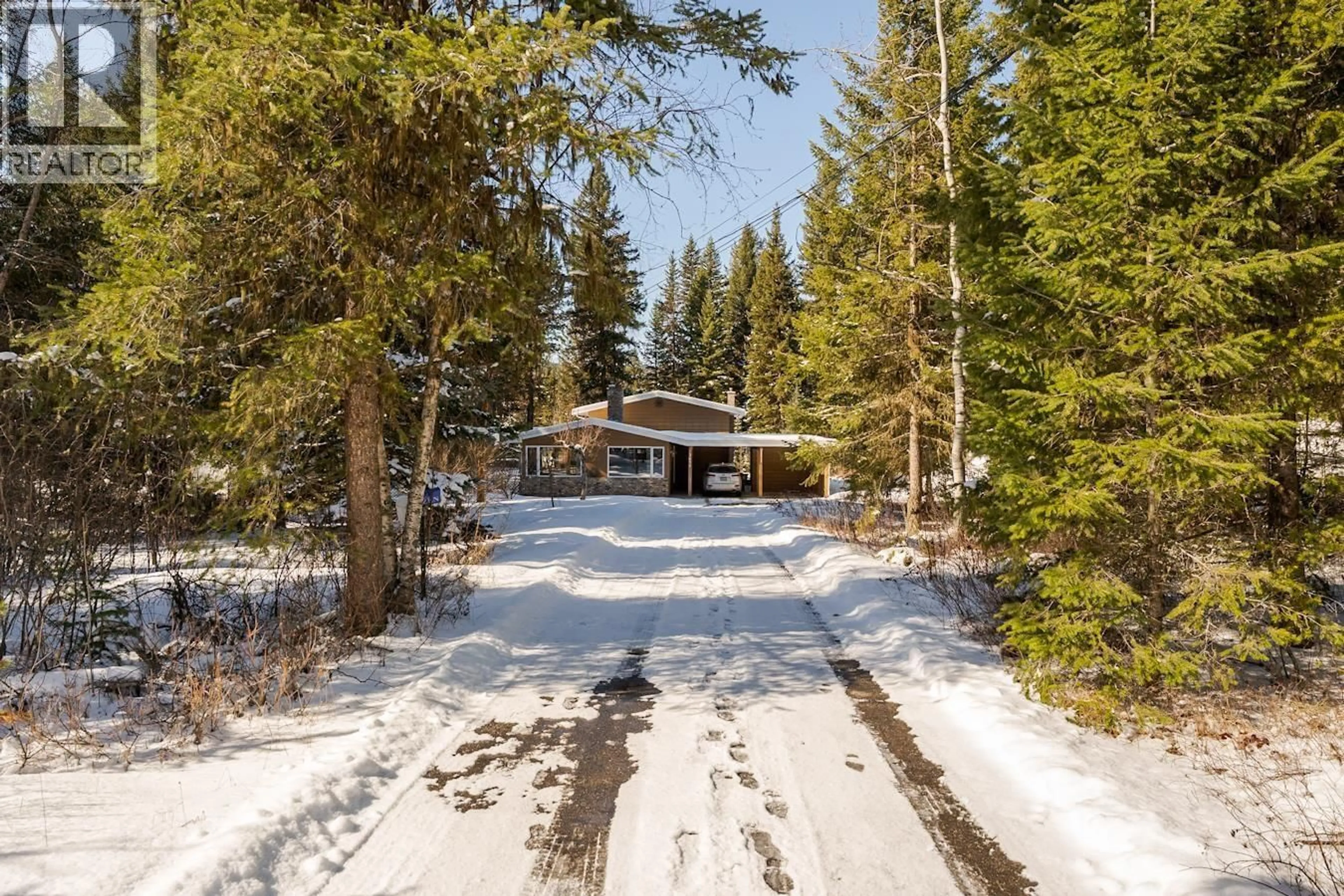 A pic from outside/outdoor area/front of a property/back of a property/a pic from drone, unknown for 3655 RIVERVIEW ROAD, Prince George British Columbia V2K4Y7