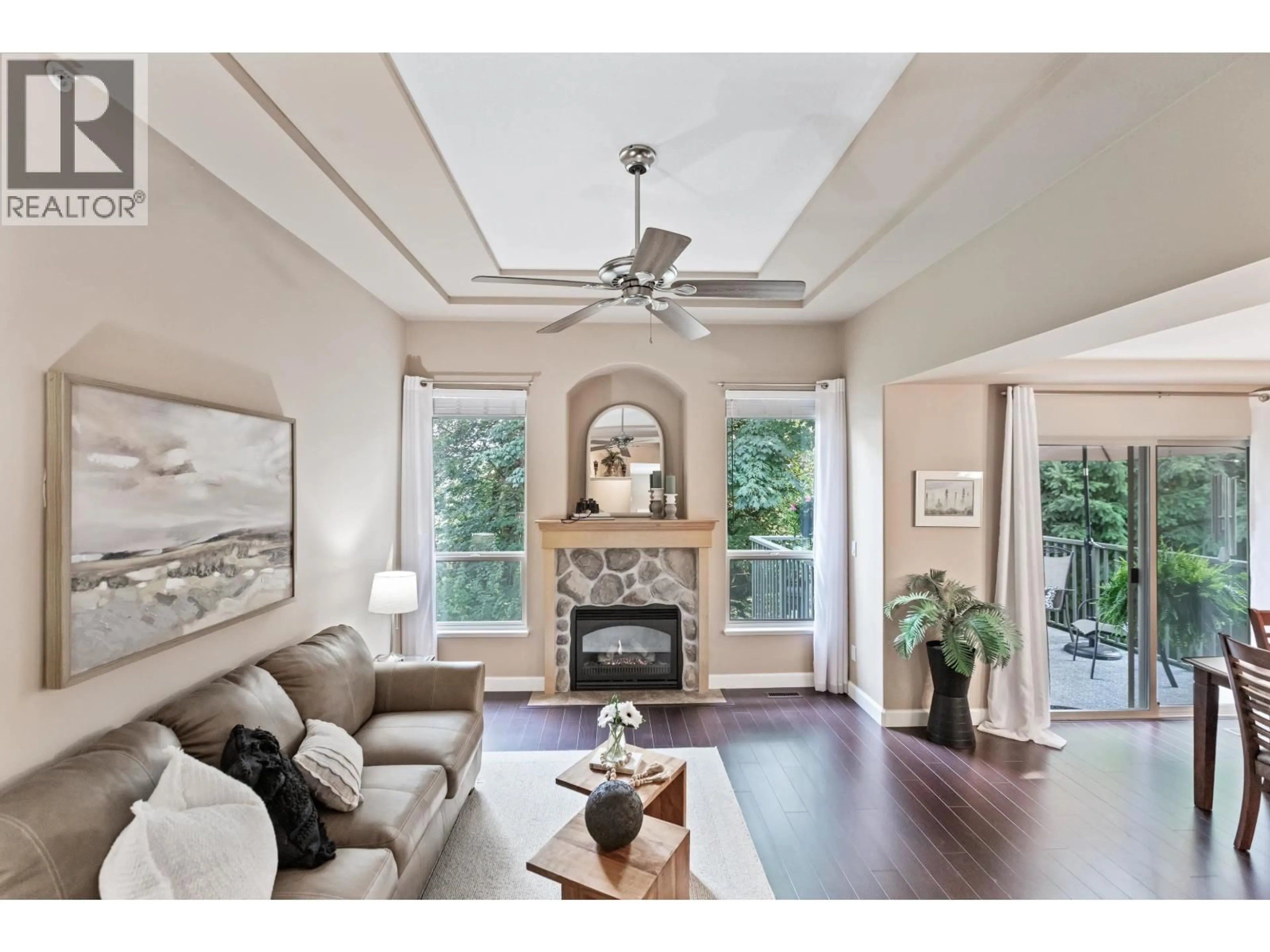 Living room with furniture, unknown for 10 - 23281 KANAKA WAY, Maple Ridge British Columbia V2W1Z2