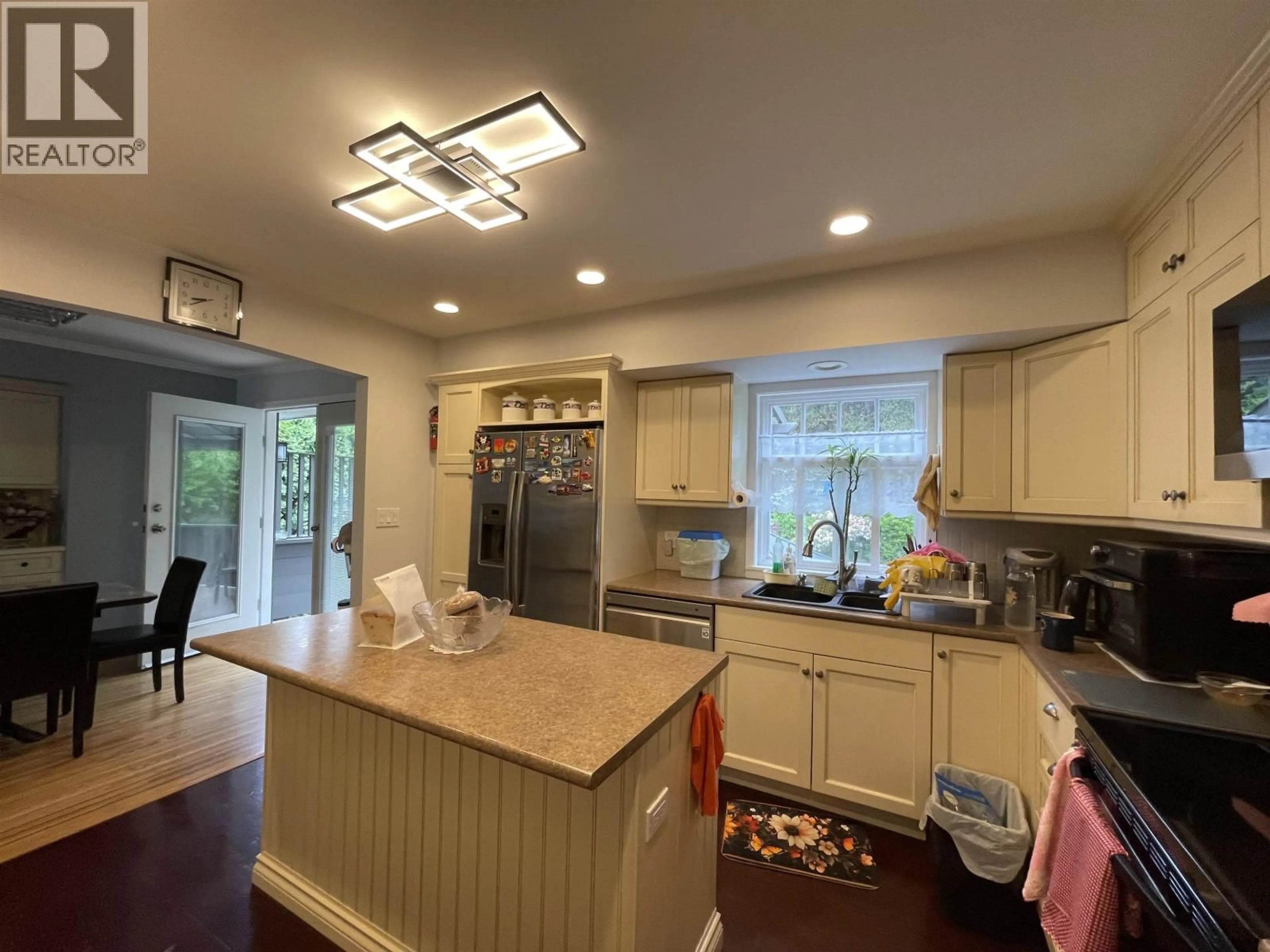 Open concept kitchen, ceramic/tile floor for 3645 LIVERPOOL STREET, Port Coquitlam British Columbia V3B3W2