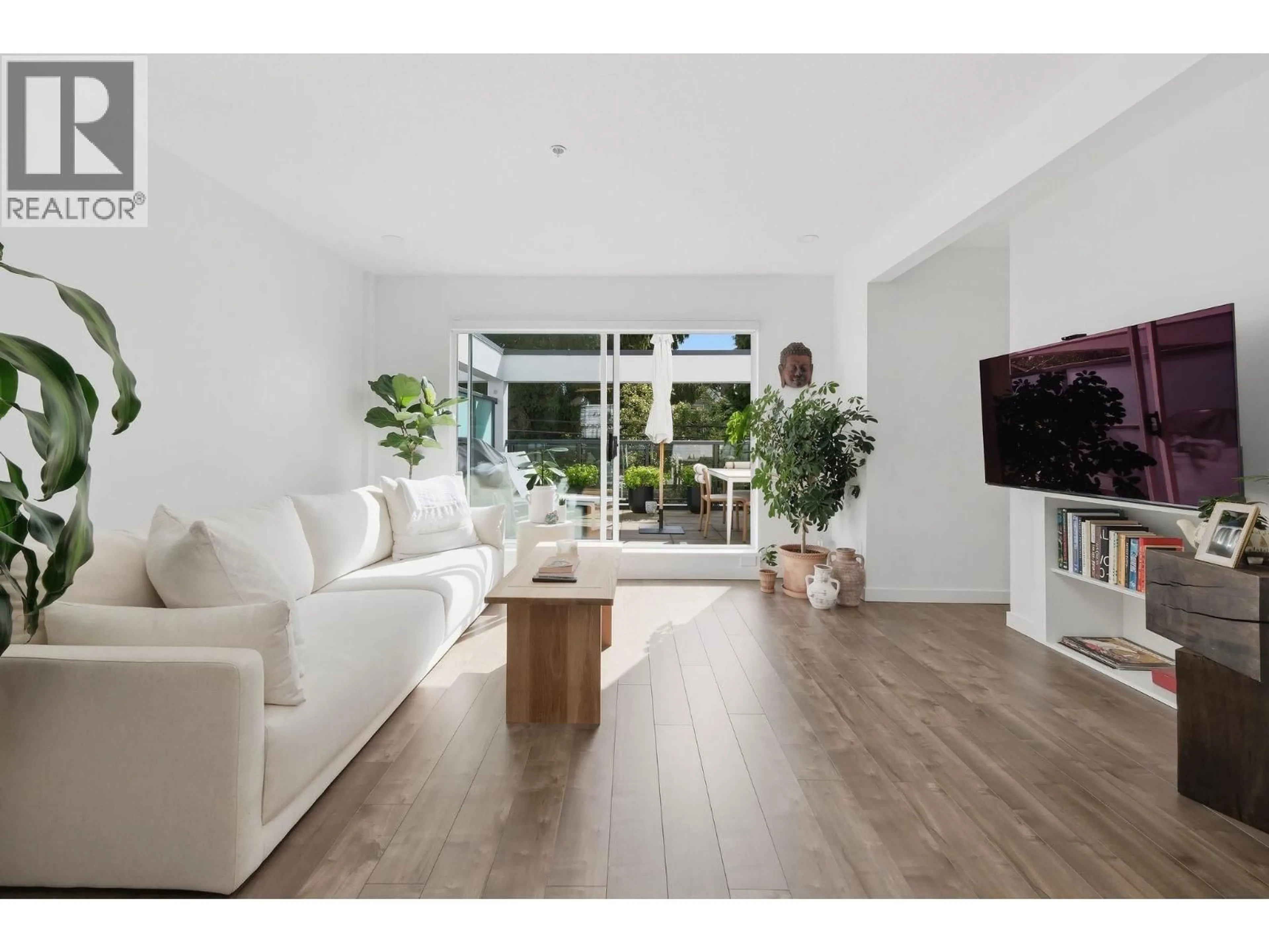 Living room with furniture, unknown for 9 - 2880 4TH AVENUE, Vancouver British Columbia V6K1R2