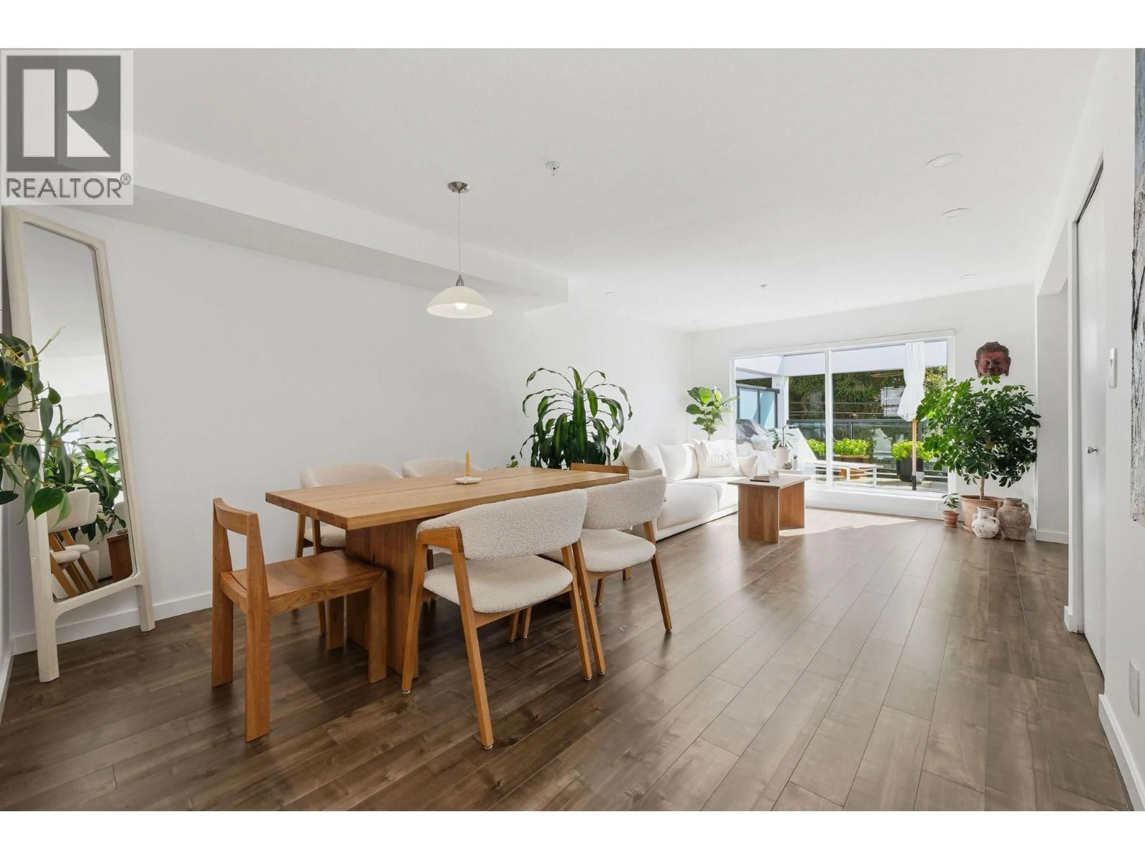Dining room, wood/laminate floor for 9 - 2880 4TH AVENUE, Vancouver British Columbia V6K1R2
