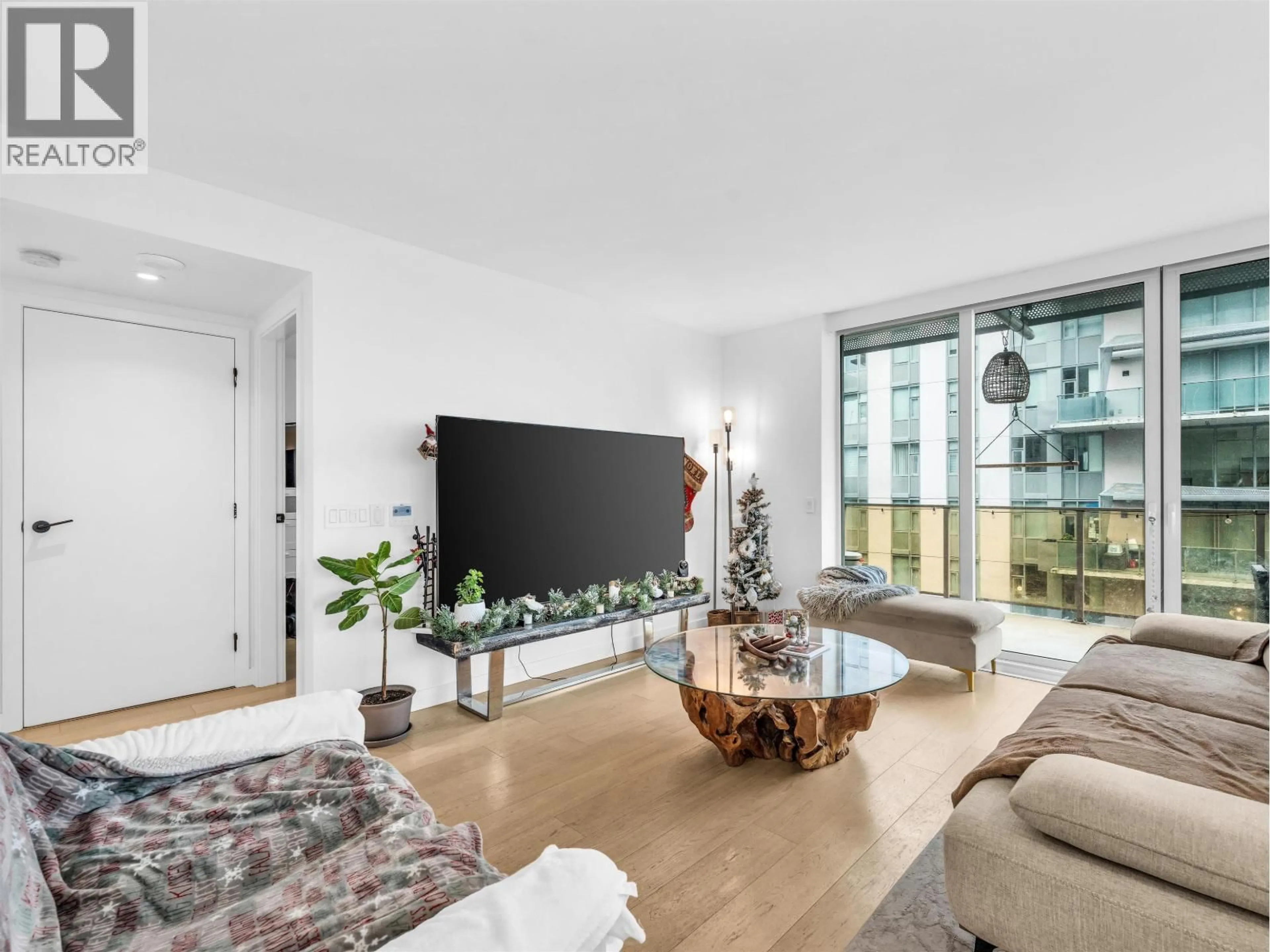 Living room with furniture, unknown for 1401 - 1365 DAVIE STREET, Vancouver British Columbia V6E1N5