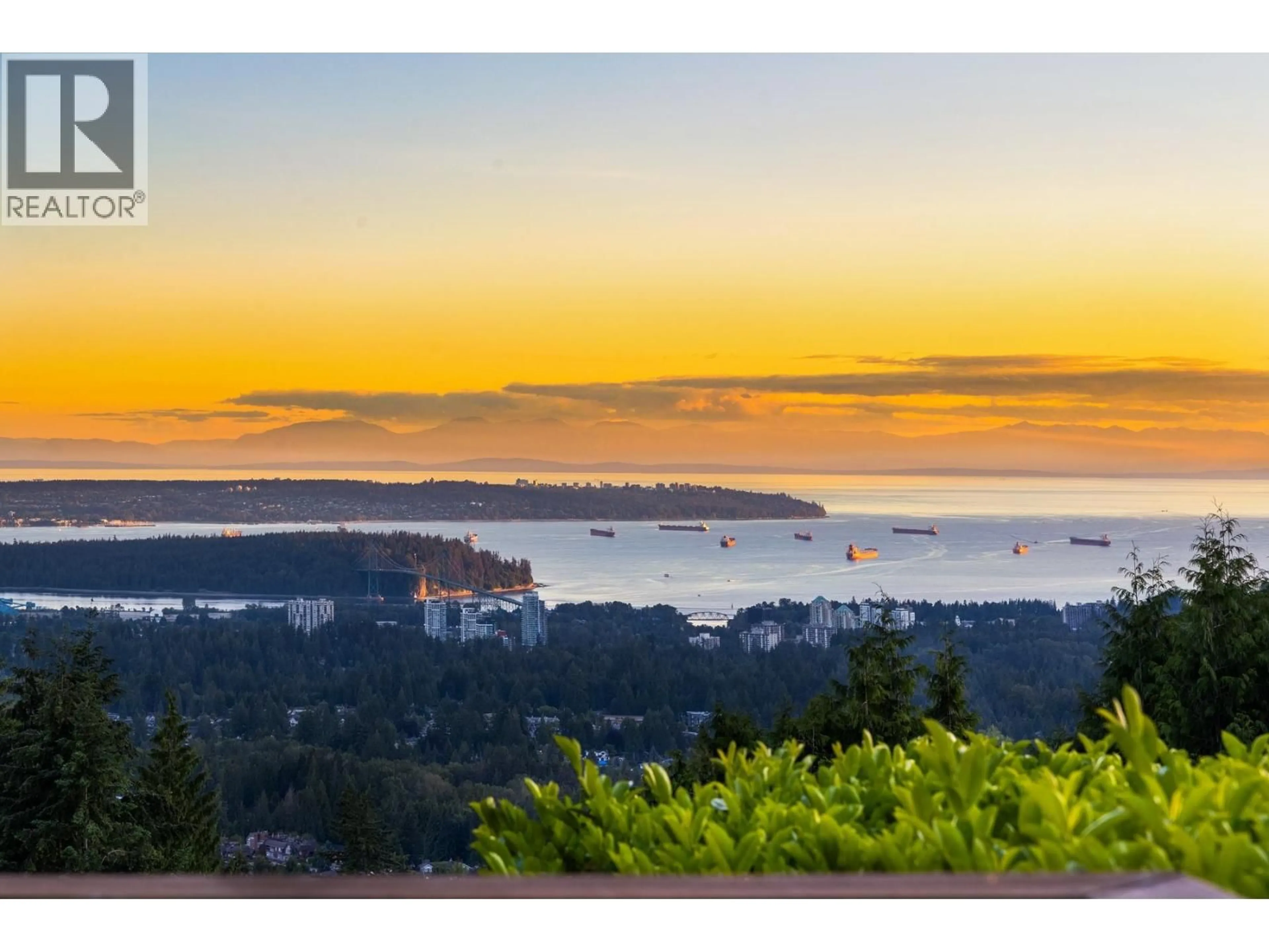 Blurry image for 187 RONDOVAL CRESCENT, North Vancouver British Columbia V7N2W6