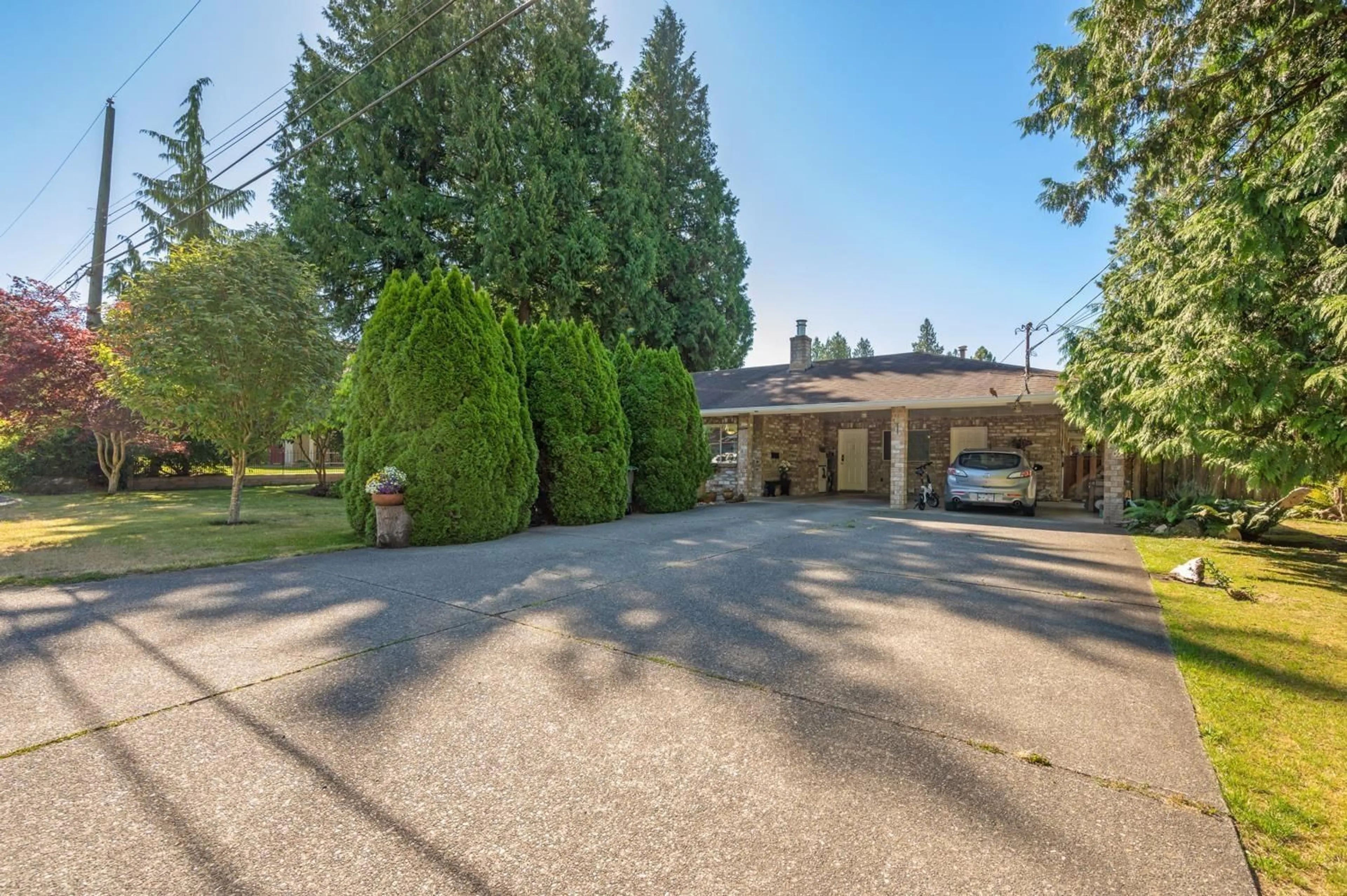 A pic from outside/outdoor area/front of a property/back of a property/a pic from drone, unknown for 12332 24 AVENUE, Surrey British Columbia V4A5P4