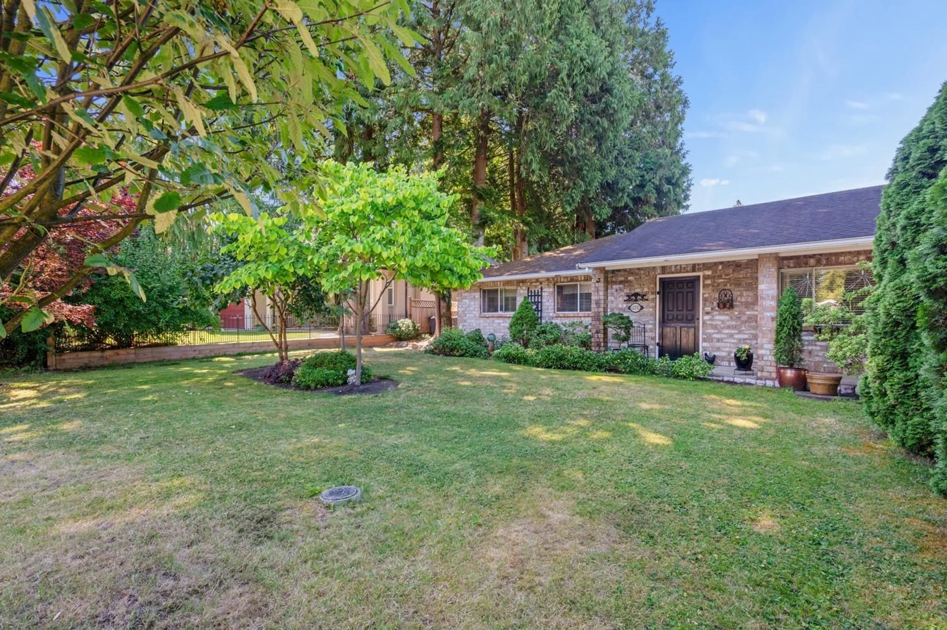 A pic from outside/outdoor area/front of a property/back of a property/a pic from drone, unknown for 12332 24 AVENUE, Surrey British Columbia V4A5P4