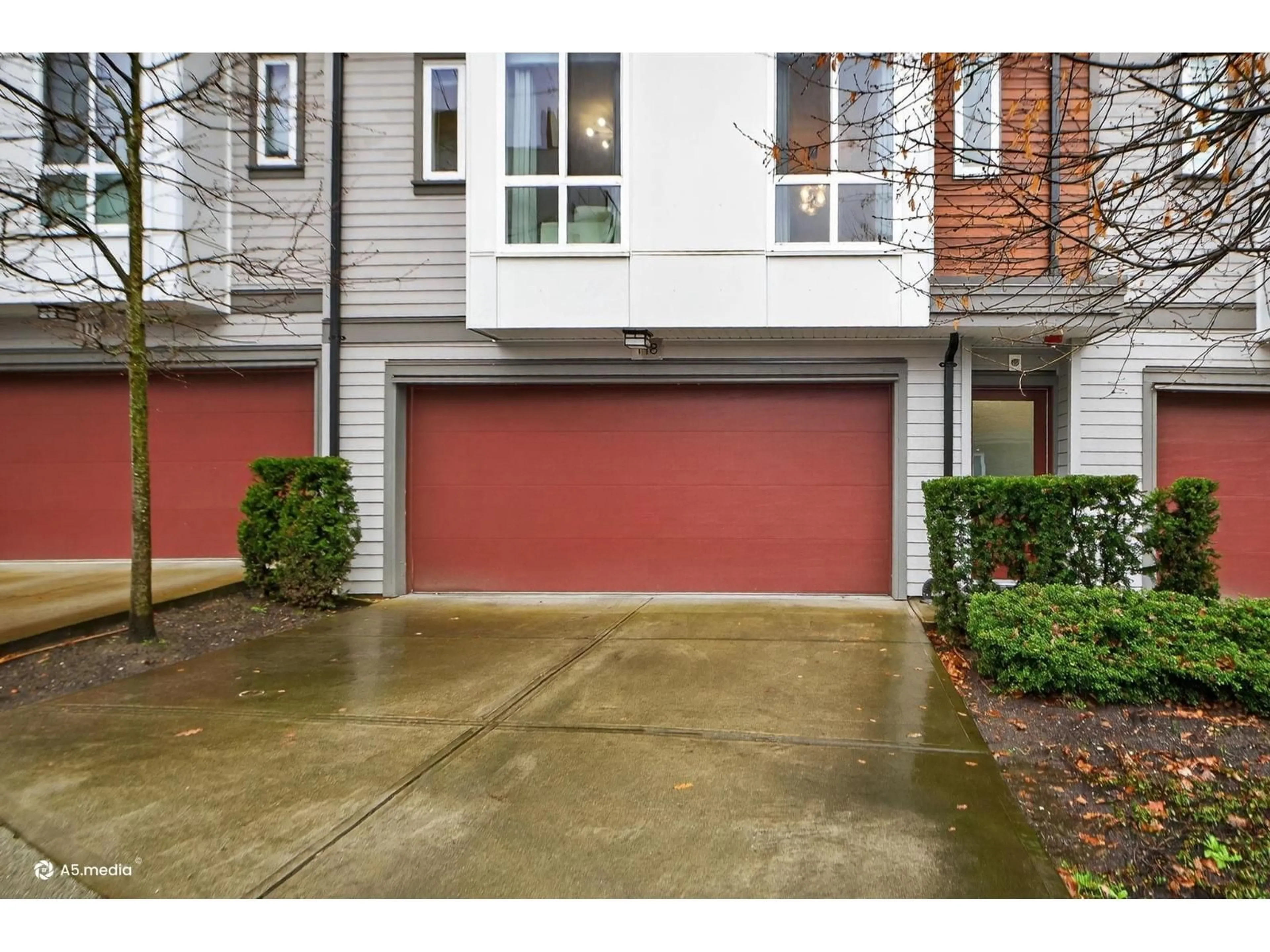 Indoor garage for 118 - 7947 209 STREET, Langley British Columbia V2Y0Y6