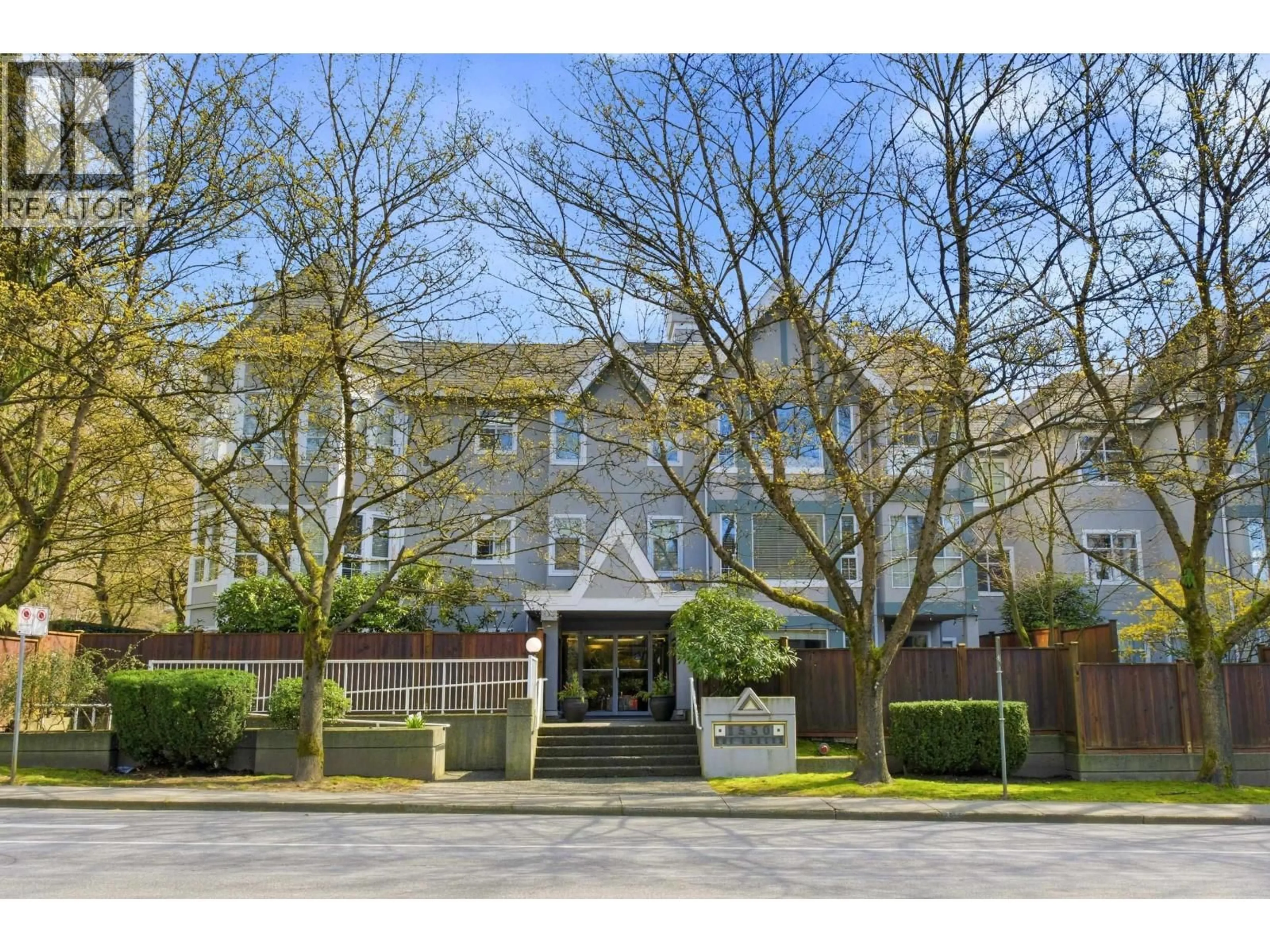 Unknown for 204 - 1550 FELL AVENUE, North Vancouver British Columbia V7P3W7