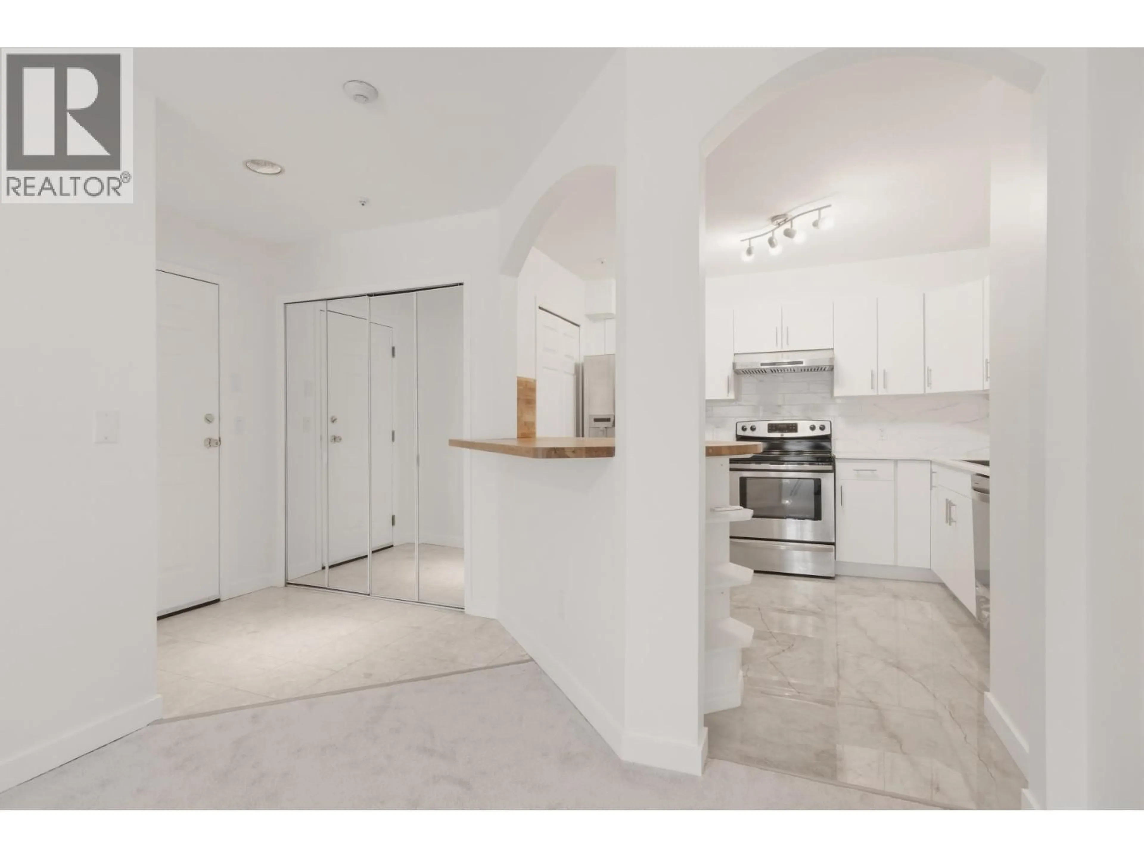 Unknown for 204 - 1550 FELL AVENUE, North Vancouver British Columbia V7P3W7