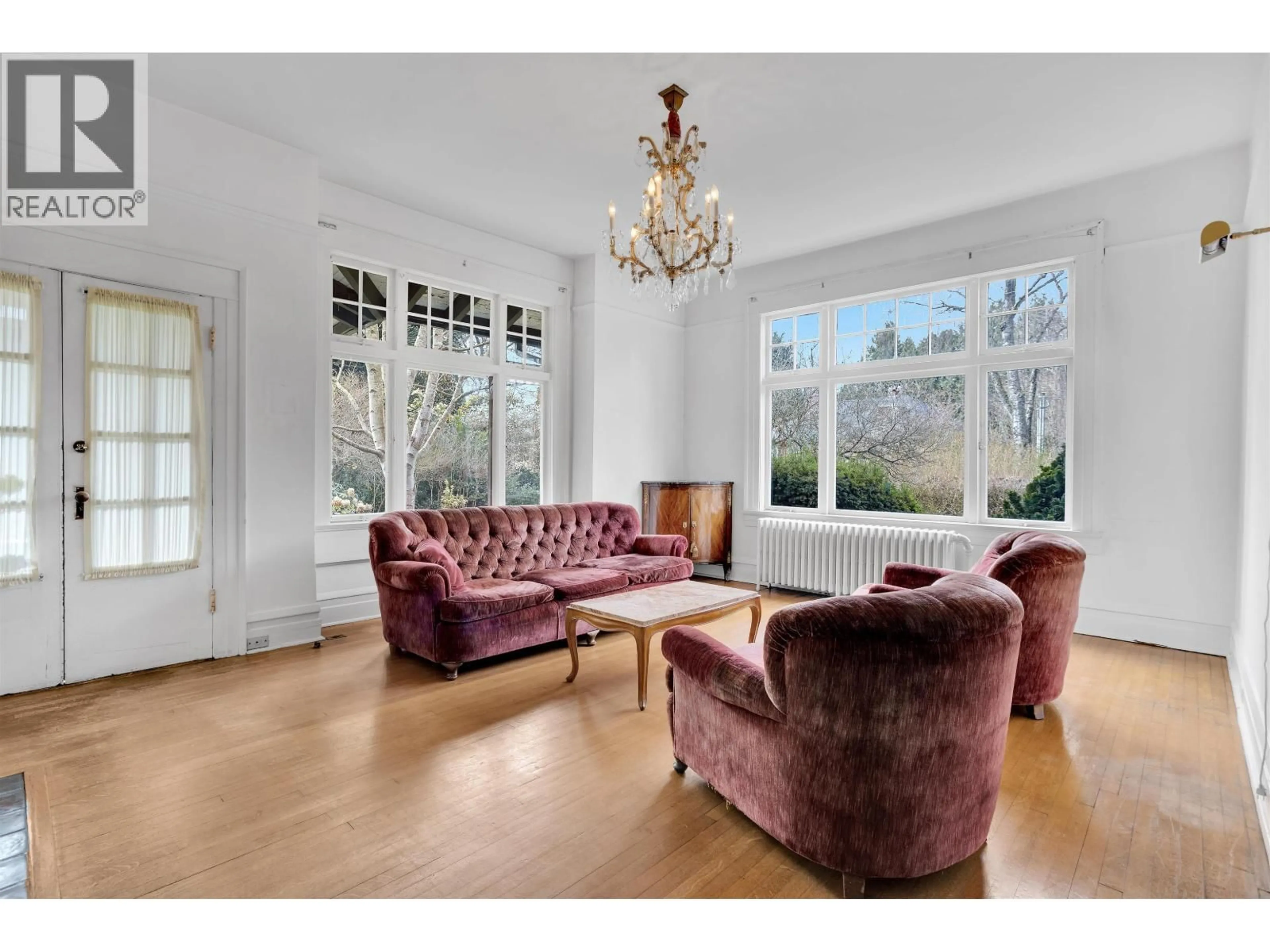 Living room with furniture, unknown for 3924 PINE CRESCENT, Vancouver British Columbia V6J4K5