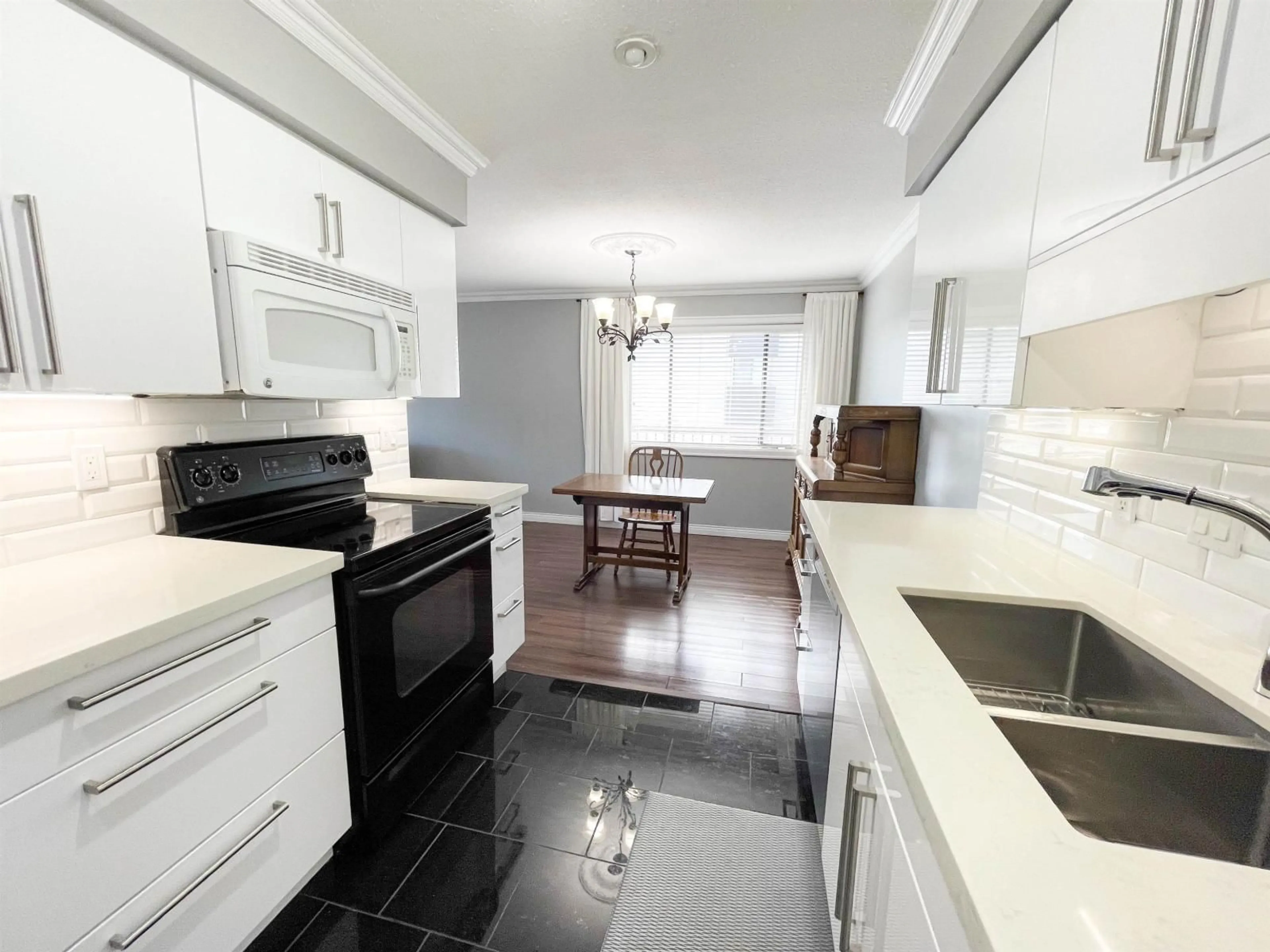 Unknown for 212 - 32055 OLD YALE ROAD, Abbotsford British Columbia V2T2C8