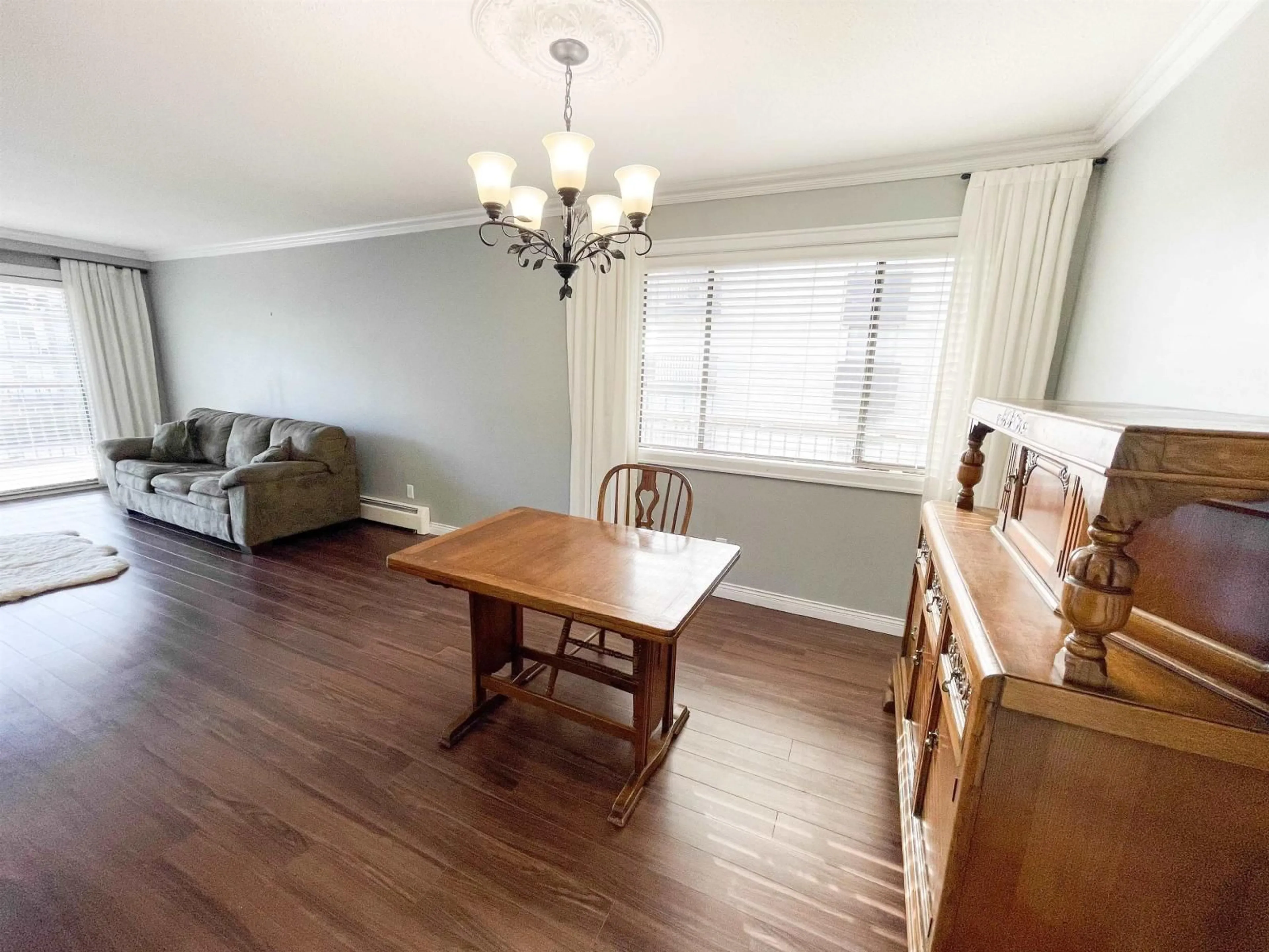 A pic of a room for 212 - 32055 OLD YALE ROAD, Abbotsford British Columbia V2T2C8