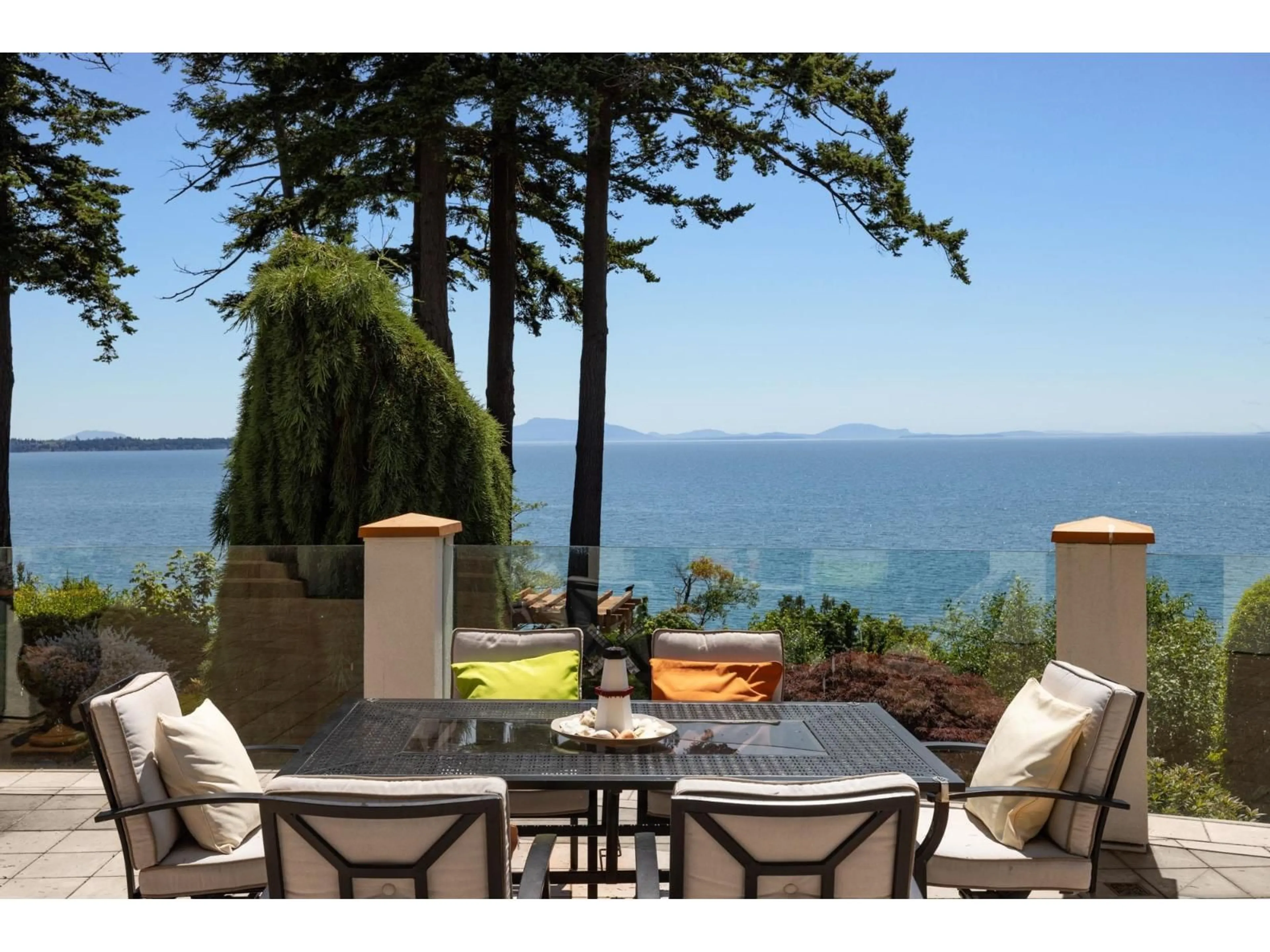 Patio, water/lake/river/ocean view for 13464 13A AVENUE, Surrey British Columbia V4A1C4