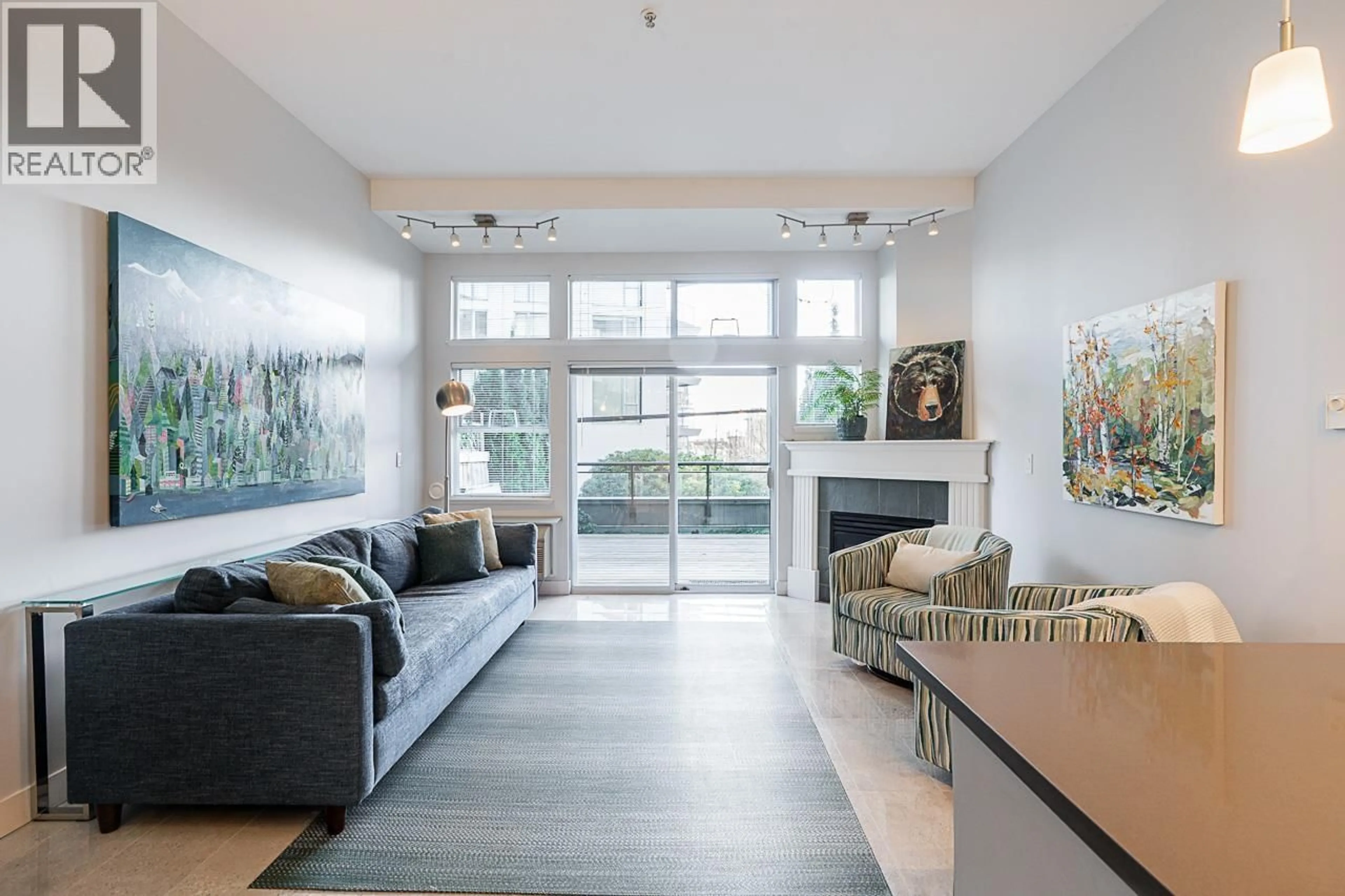 Living room with furniture, unknown for 108 - 131 3RD STREET, North Vancouver British Columbia V7M1E7