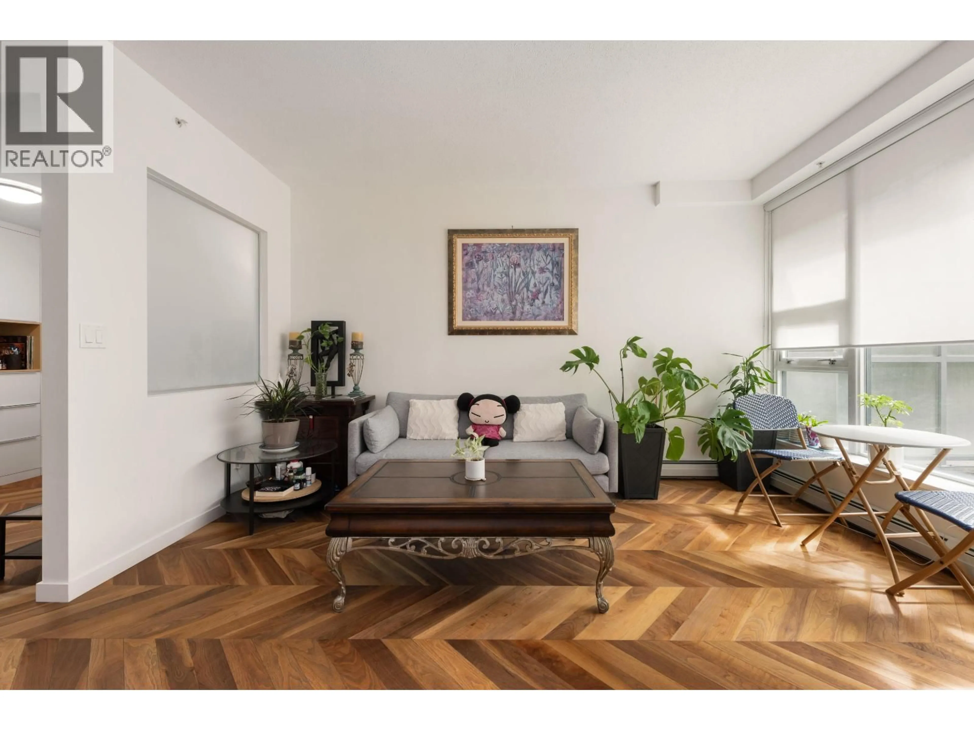 Living room with furniture, unknown for 253 - 108 1ST AVENUE, Vancouver British Columbia V5Y0H4