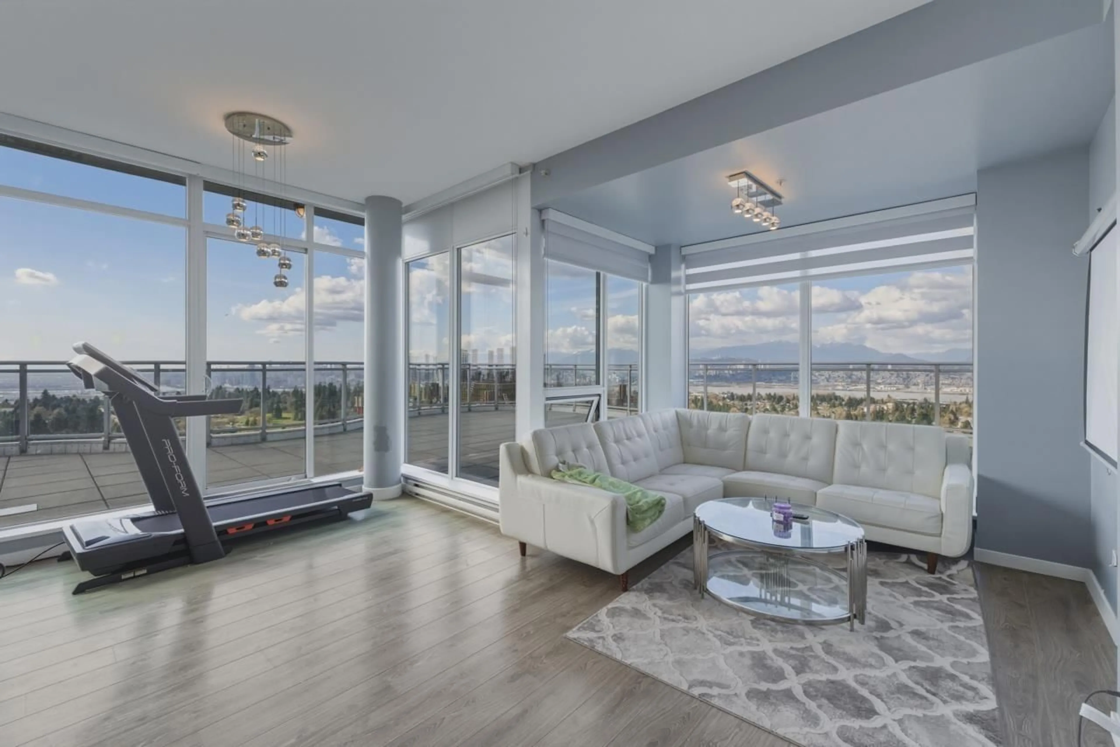 Living room with furniture, unknown for 2701 - 13303 CENTRAL AVENUE, Surrey British Columbia V3T0K6