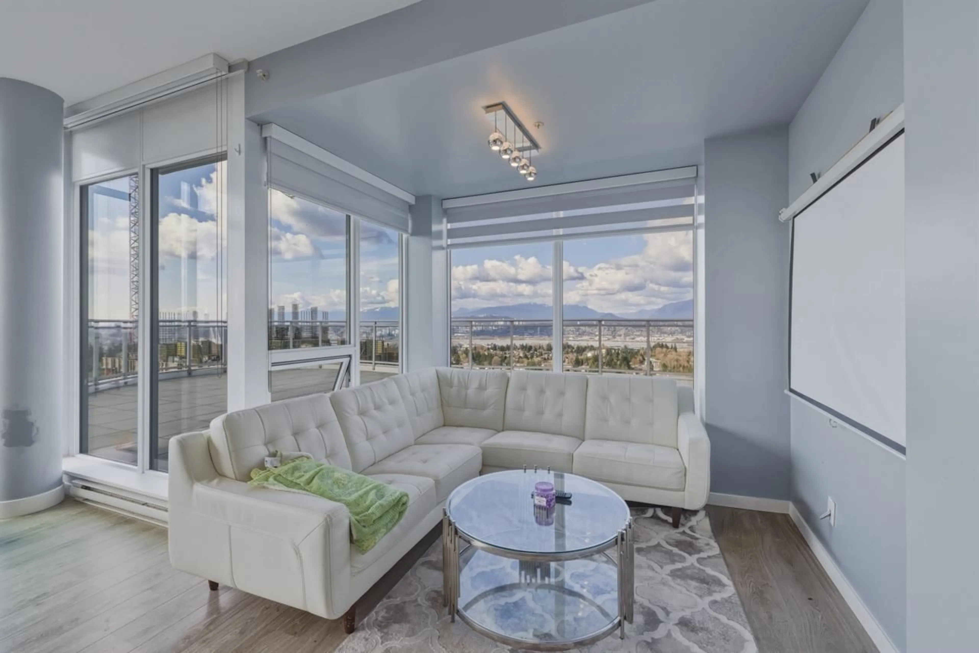 Living room with furniture, unknown for 2701 - 13303 CENTRAL AVENUE, Surrey British Columbia V3T0K6