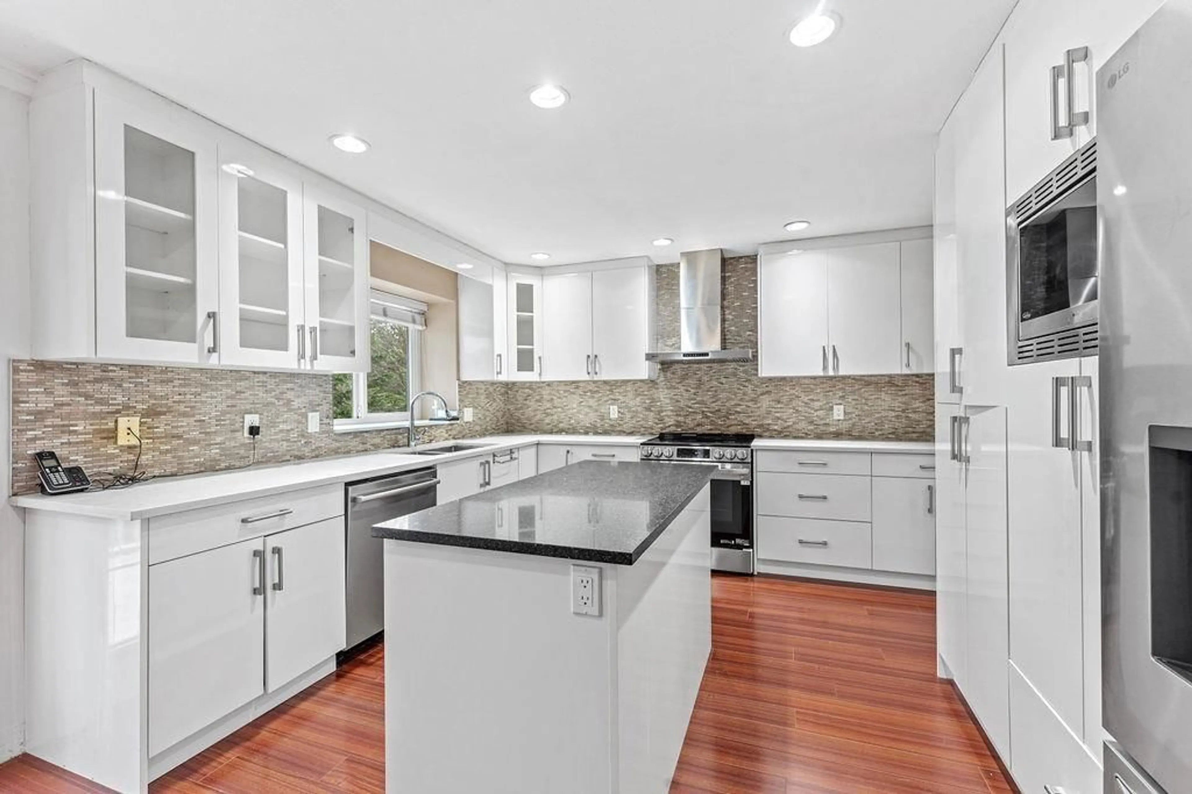 Contemporary kitchen, ceramic/tile floor for 15473 27A AVENUE, Surrey British Columbia V4P1G1
