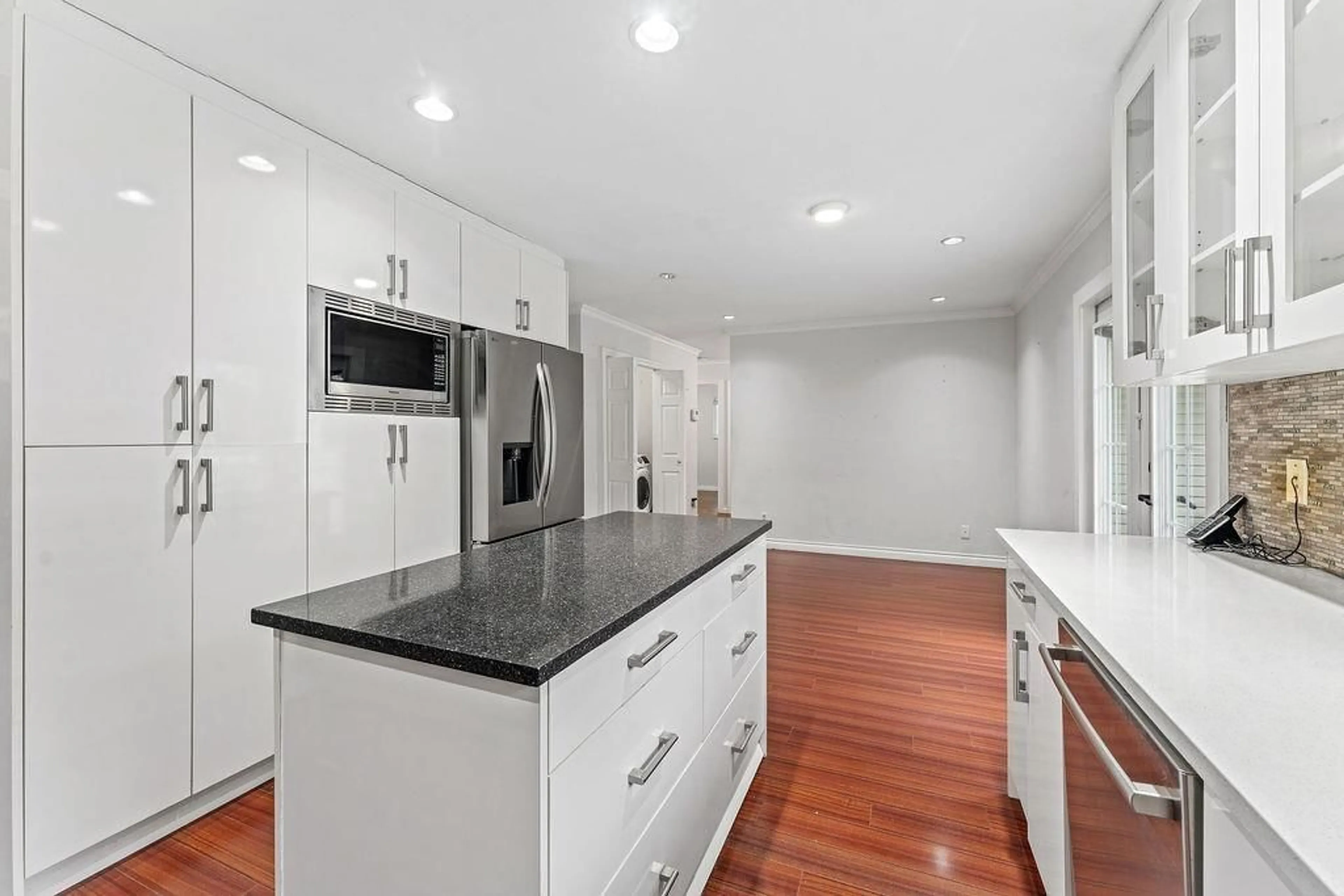 Unknown for 15473 27A AVENUE, Surrey British Columbia V4P1G1