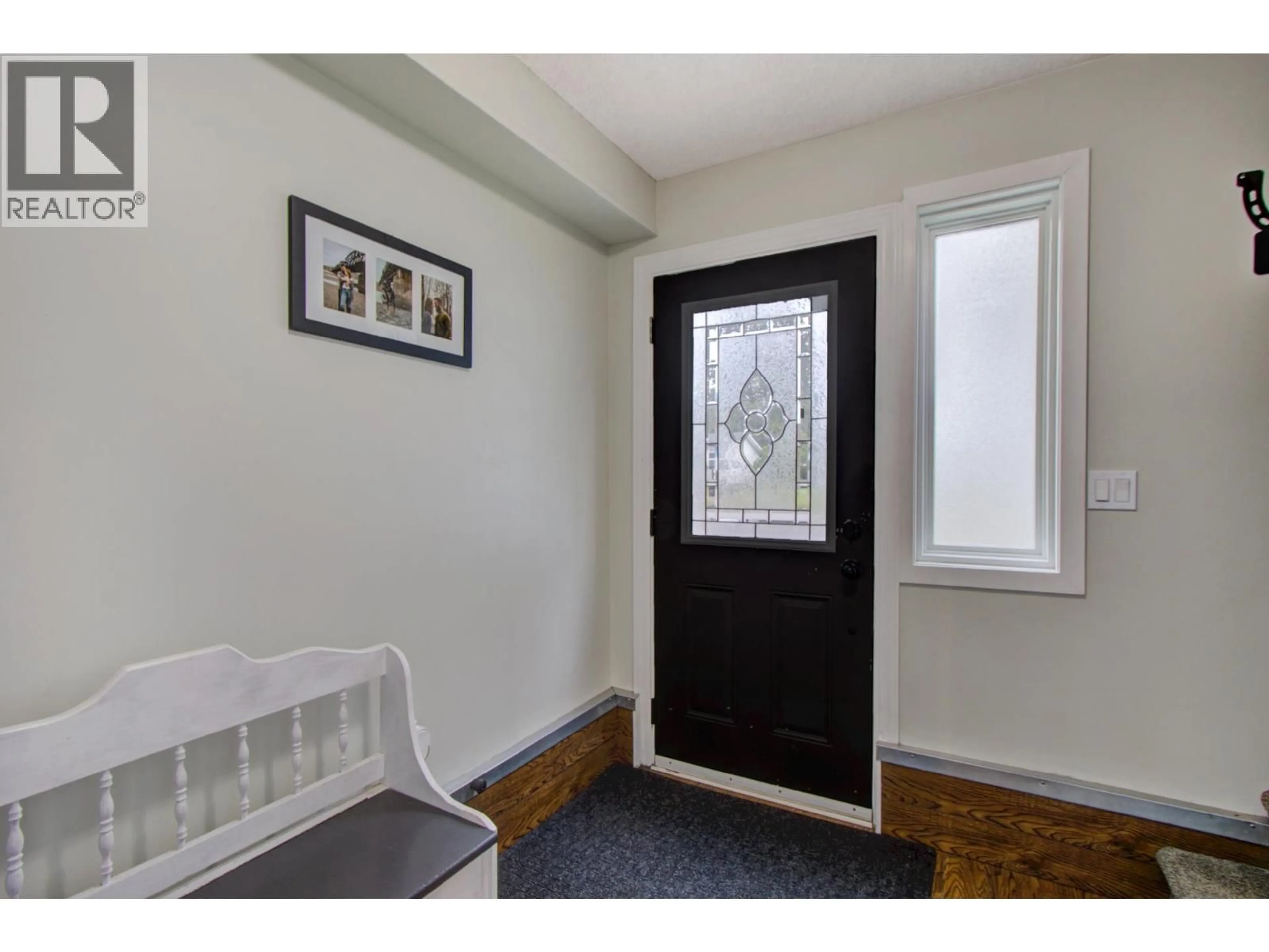Indoor entryway for 4132 CRAIG DRIVE, Prince George British Columbia V2K1E5