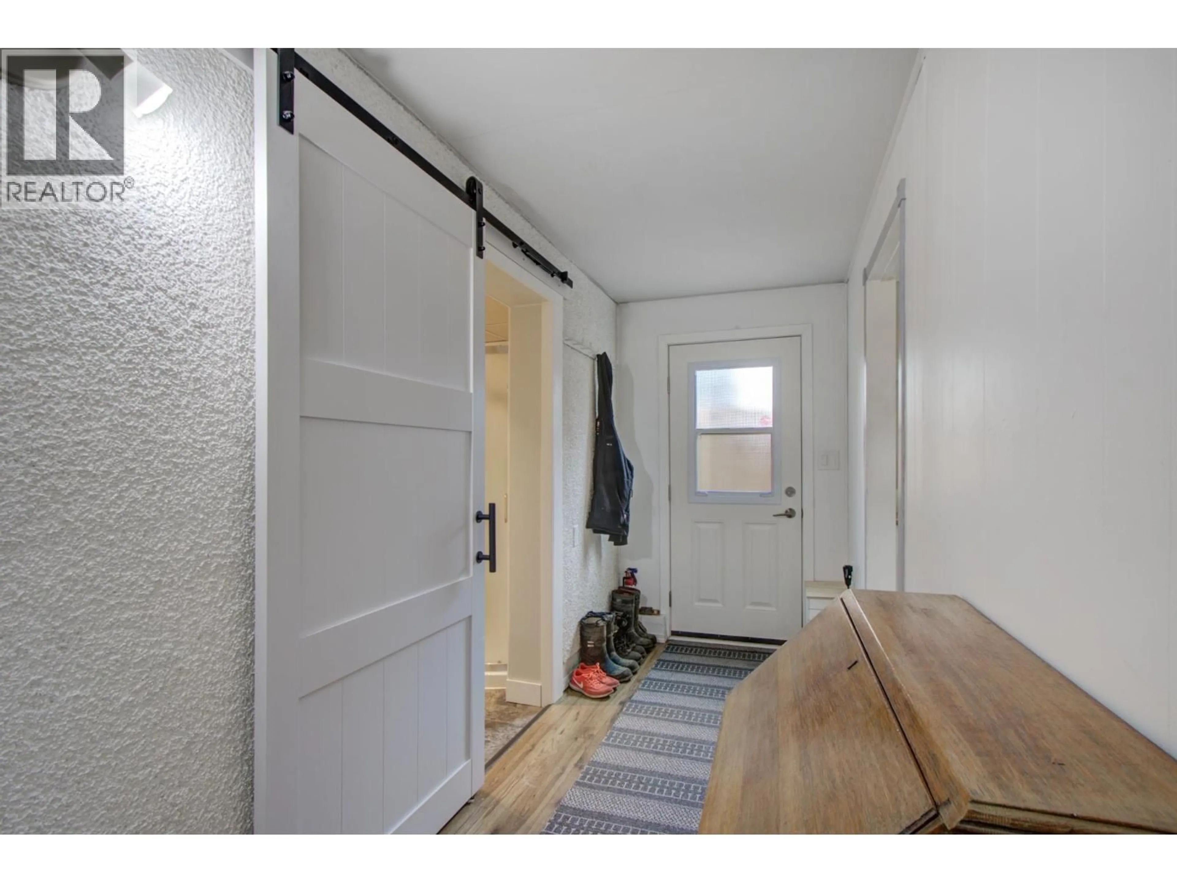 Indoor entryway for 4132 CRAIG DRIVE, Prince George British Columbia V2K1E5