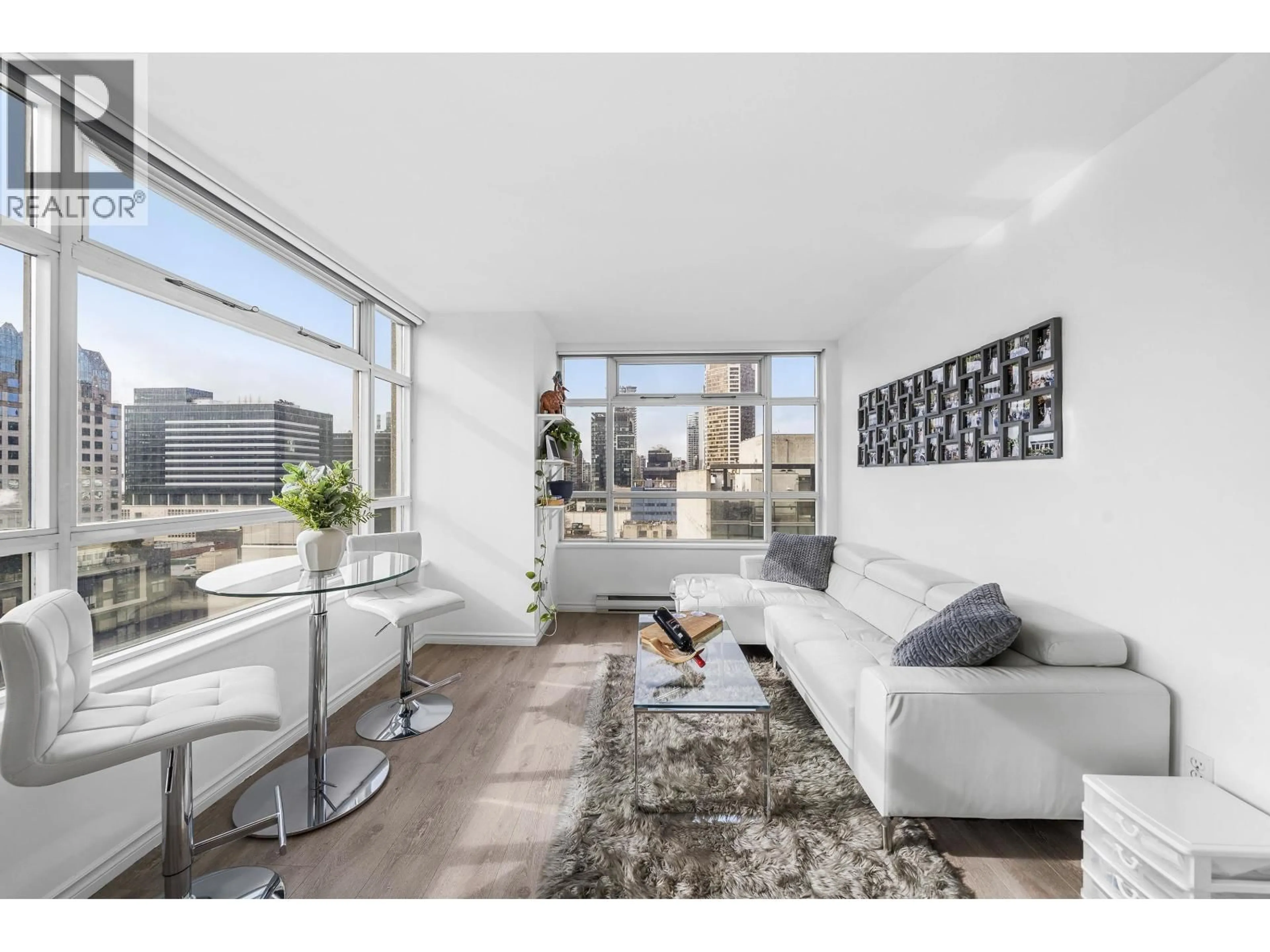 Living room with furniture, unknown for 1709 - 438 SEYMOUR STREET, Vancouver British Columbia V6B6H4