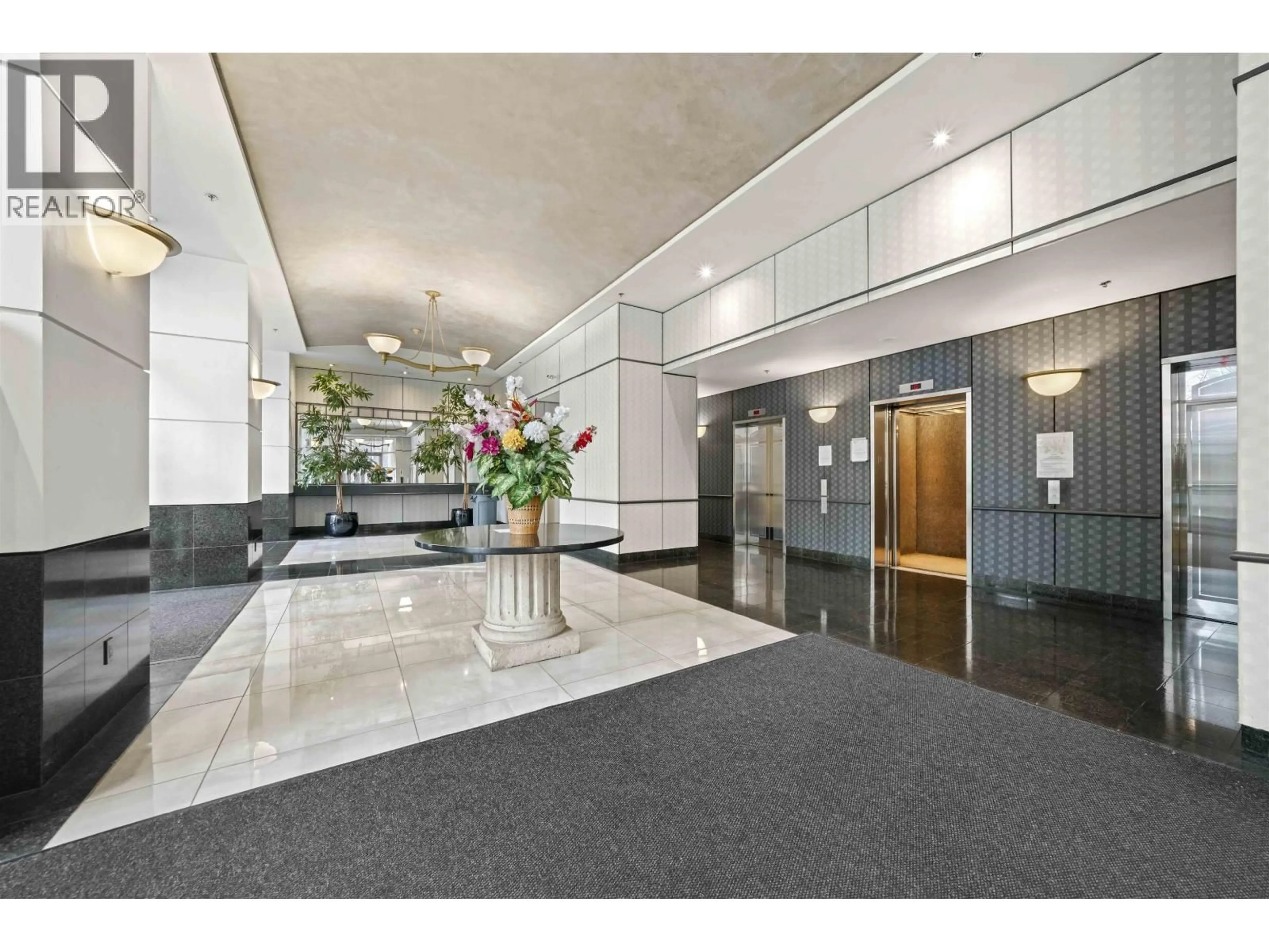 Indoor foyer for 1709 - 438 SEYMOUR STREET, Vancouver British Columbia V6B6H4