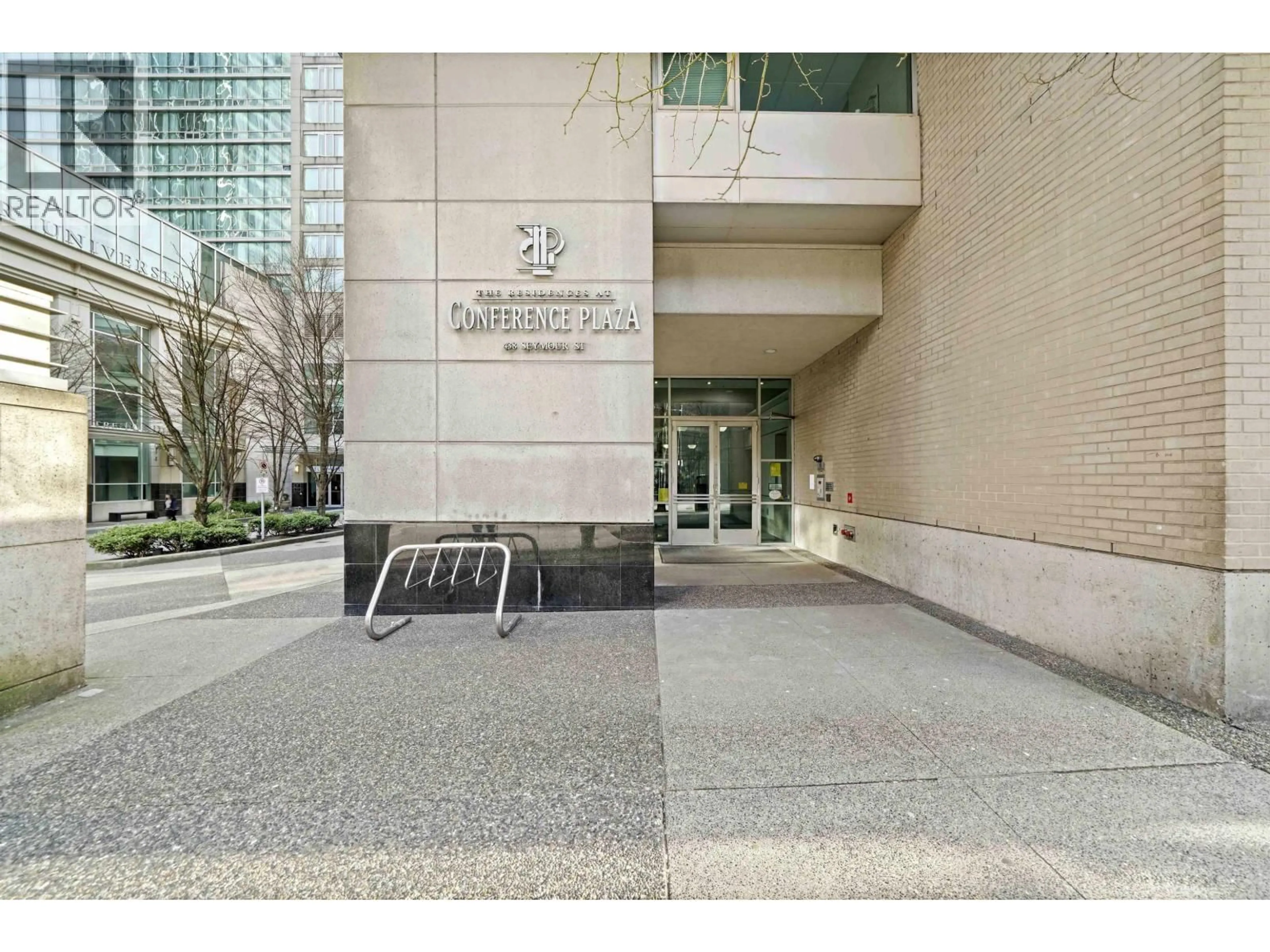 Indoor foyer for 1709 - 438 SEYMOUR STREET, Vancouver British Columbia V6B6H4