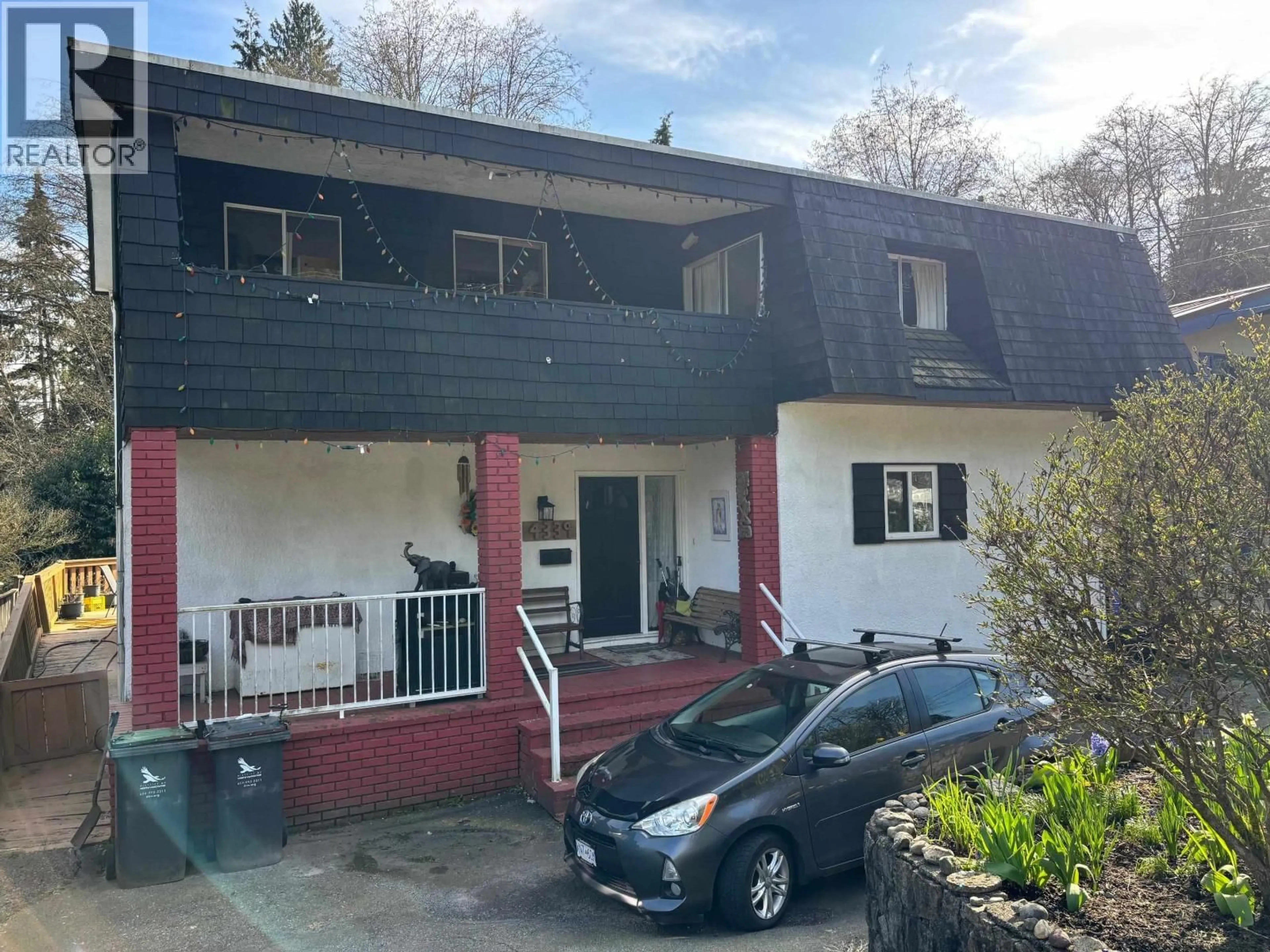 A pic from outside/outdoor area/front of a property/back of a property/a pic from drone, street for 4339 CLIFFMONT ROAD, North Vancouver British Columbia V7G1J6