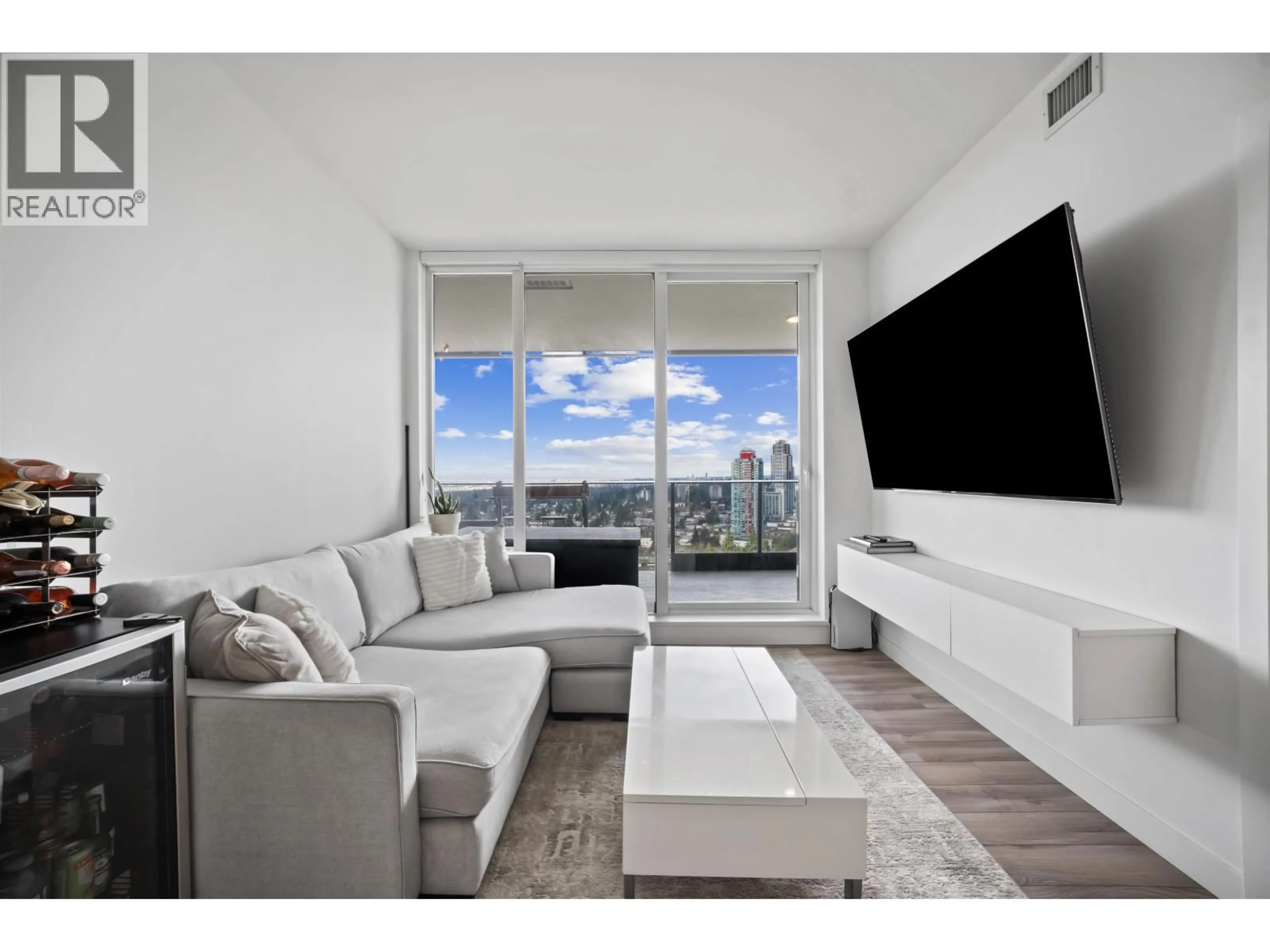 Living room with furniture, unknown for 2501 - 6699 DUNBLANE AVENUE, Burnaby British Columbia V5H0J8