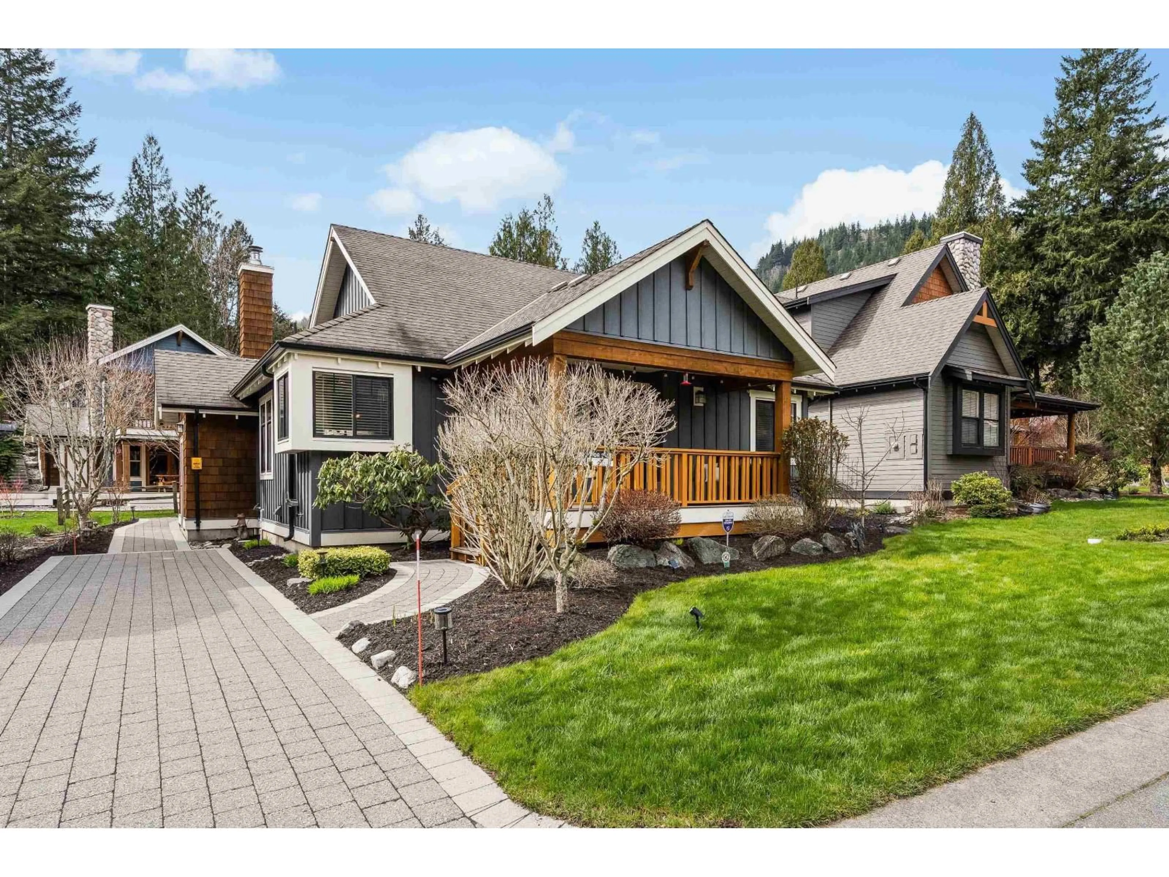 Home with vinyl exterior material, mountain view for 1855 CHERRY TREE LANE, Lindell Beach British Columbia V2R0E1