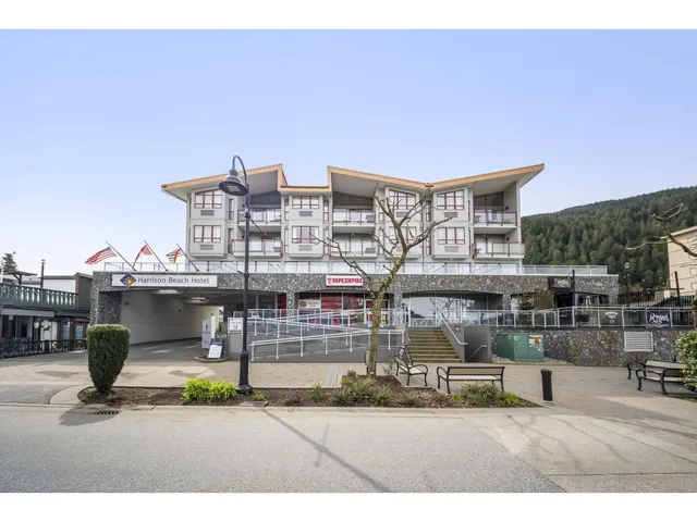 312A - 160 ESPLANADE AVENUE, Harrison Hot Springs 2