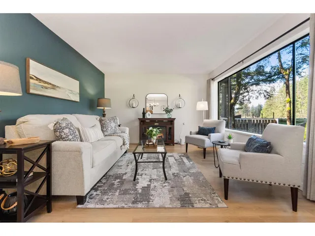30 ROBERTSON CRESCENT, Hope 5