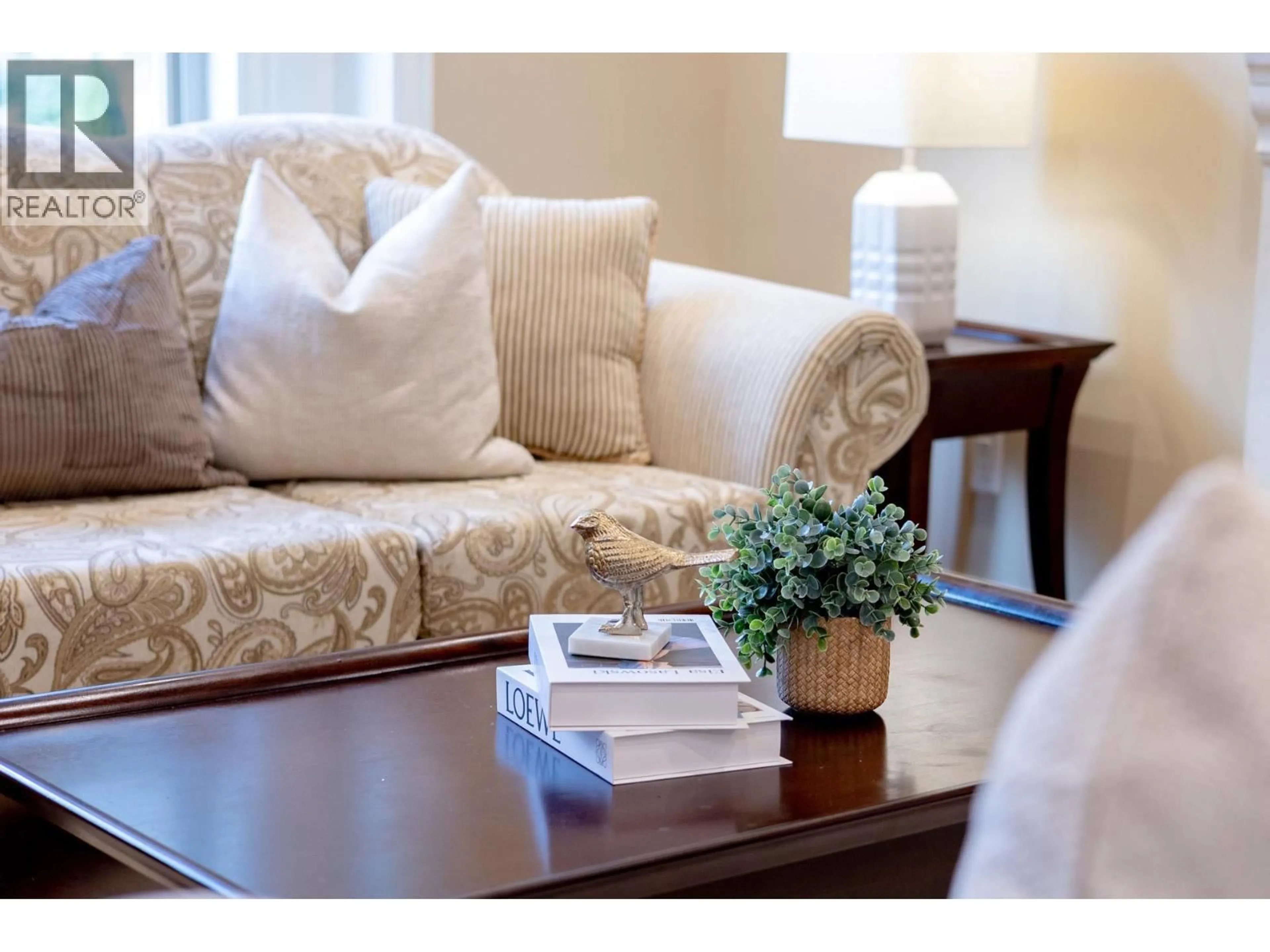 Living room with furniture, wood/laminate floor for 4532 15TH AVENUE, Vancouver British Columbia V6R3B4