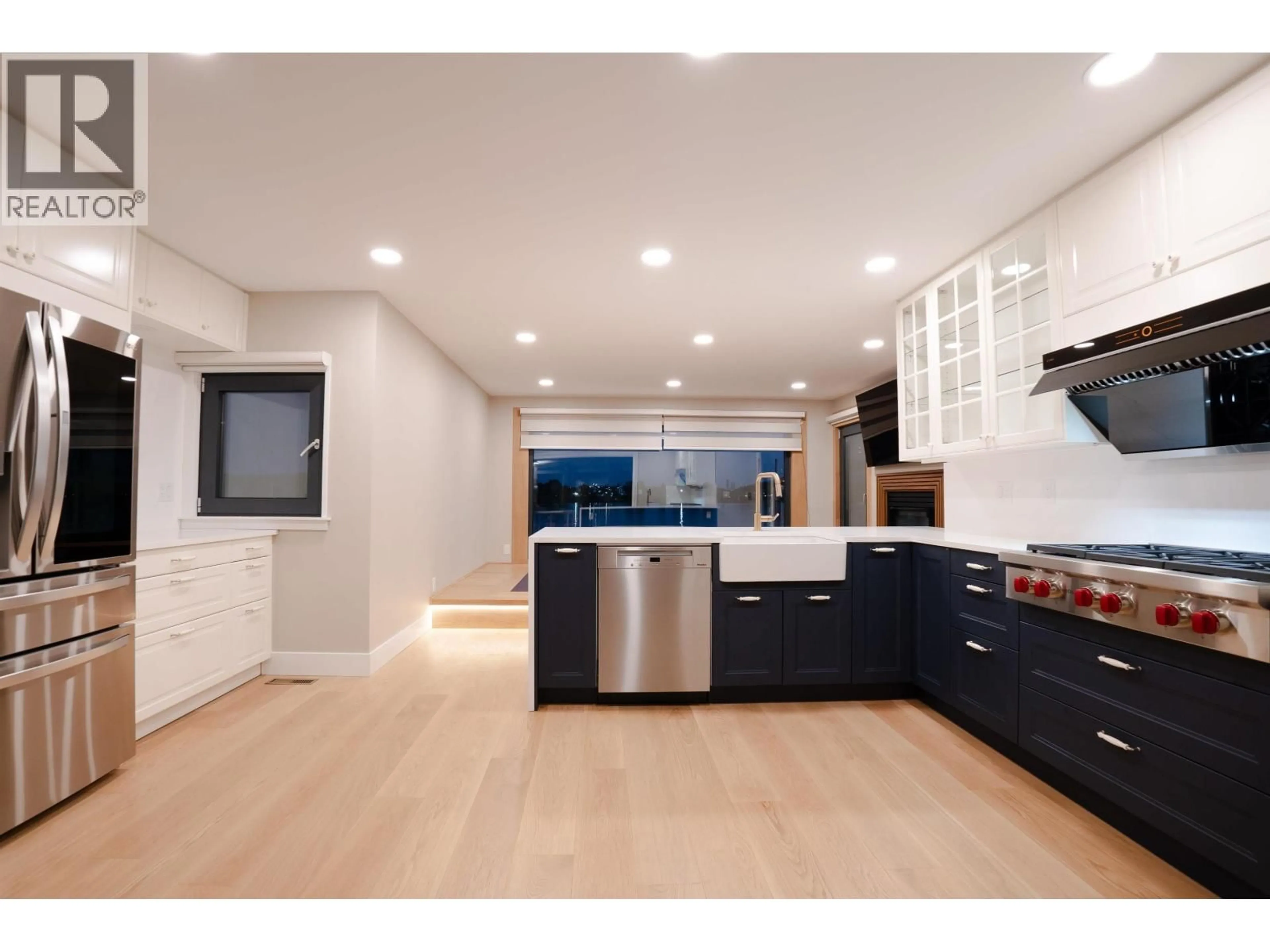 Contemporary kitchen, unknown for 20126 WHARF STREET, Maple Ridge British Columbia V2X1A1