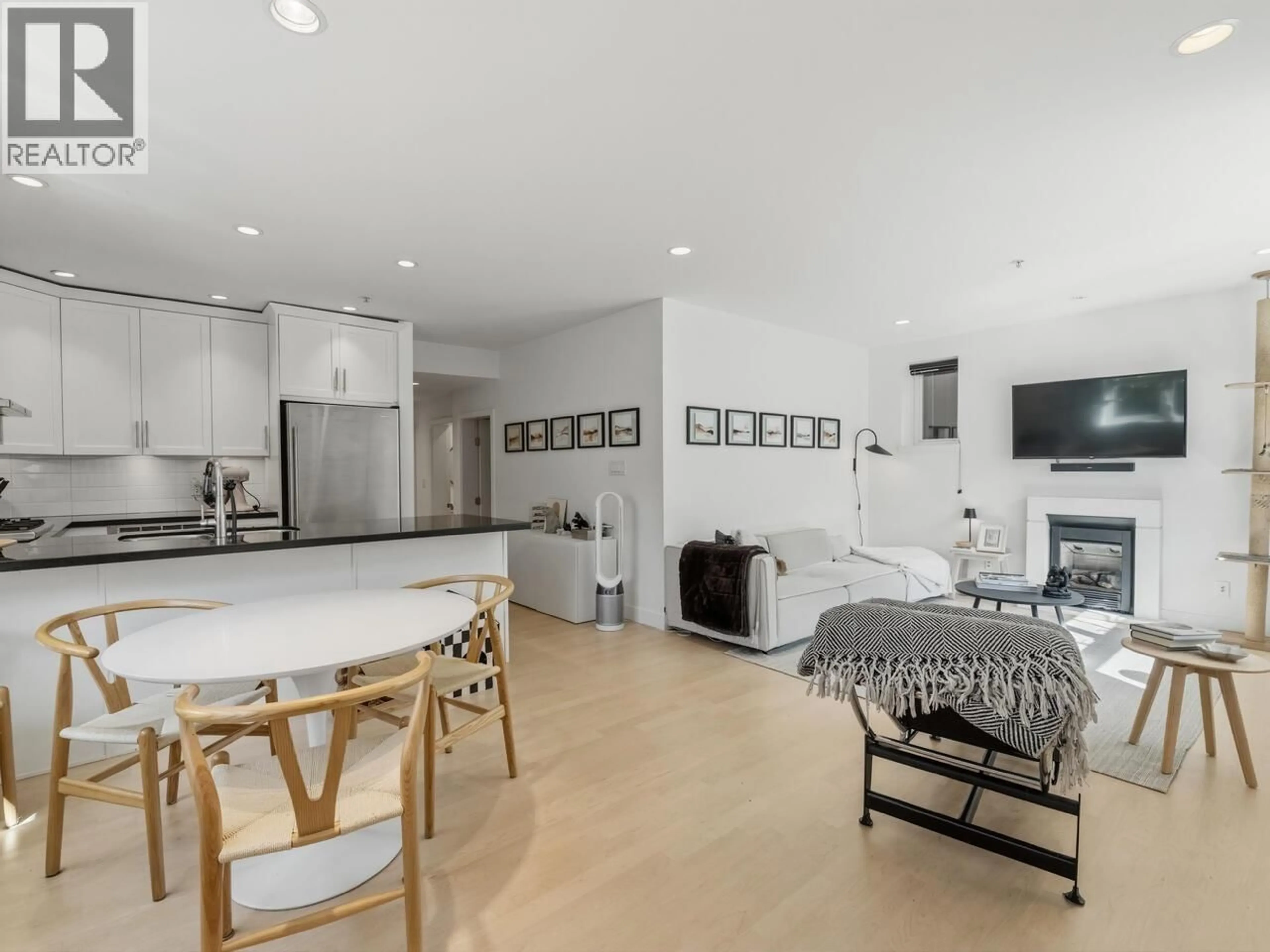Open concept kitchen, unknown for 83 15TH AVENUE, Vancouver British Columbia V5Y1X7